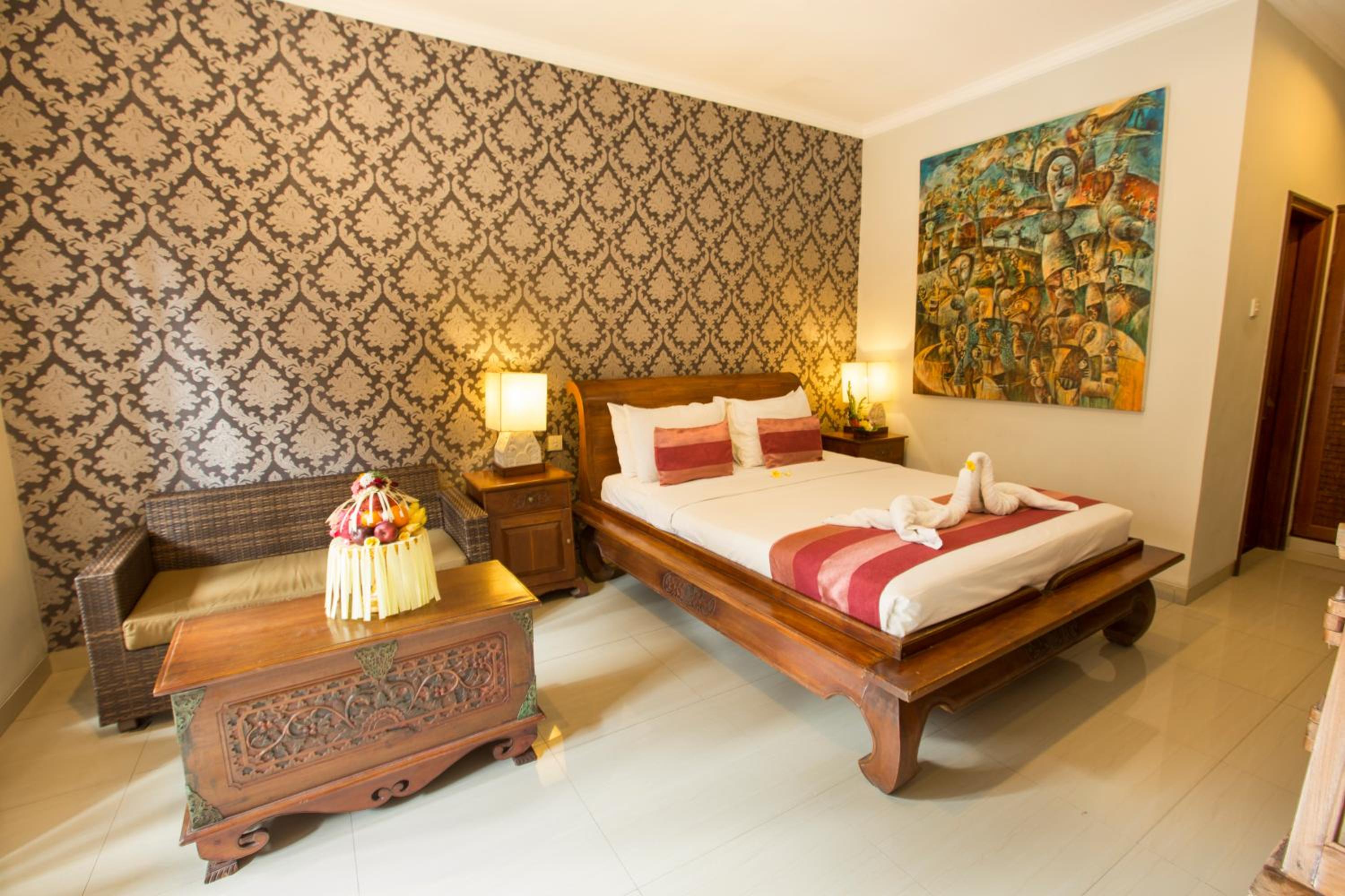 Standard Room with Pool View - Photo 18