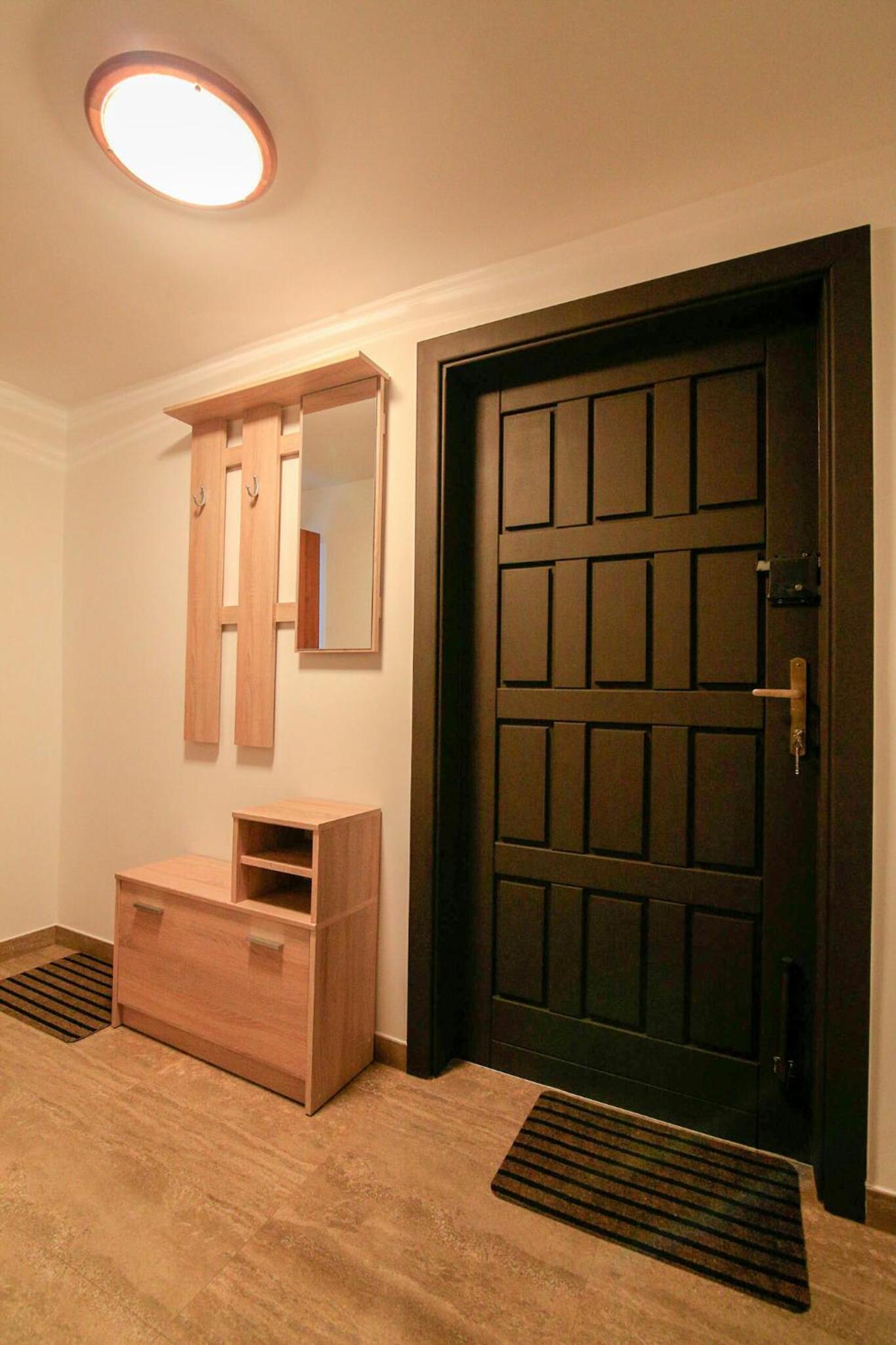 Apartment photo 2