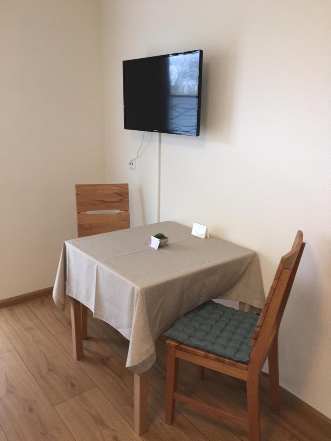 Budget Double Room with External Shower photo 3