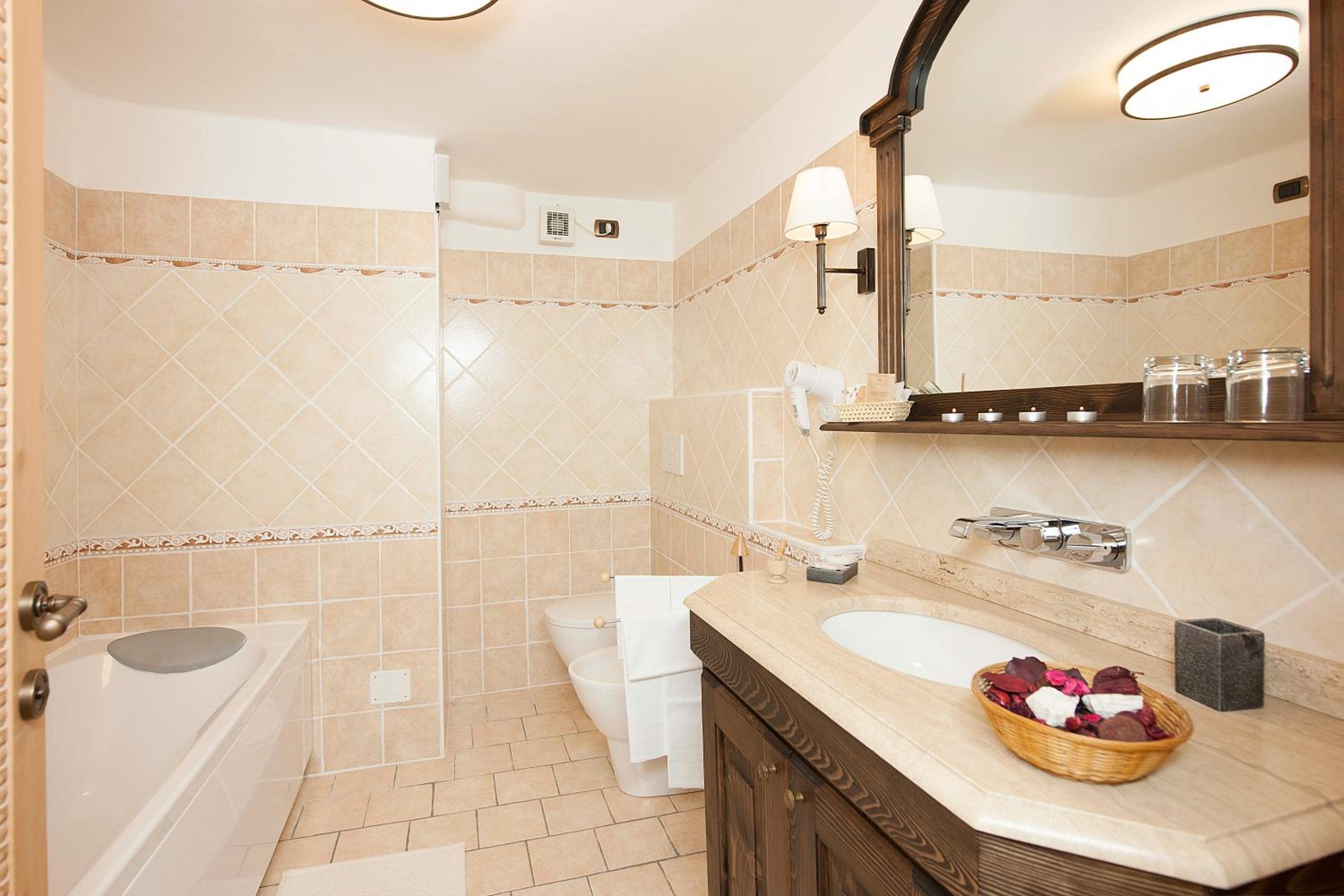 Superior Double or Twin Room - Photo 4
