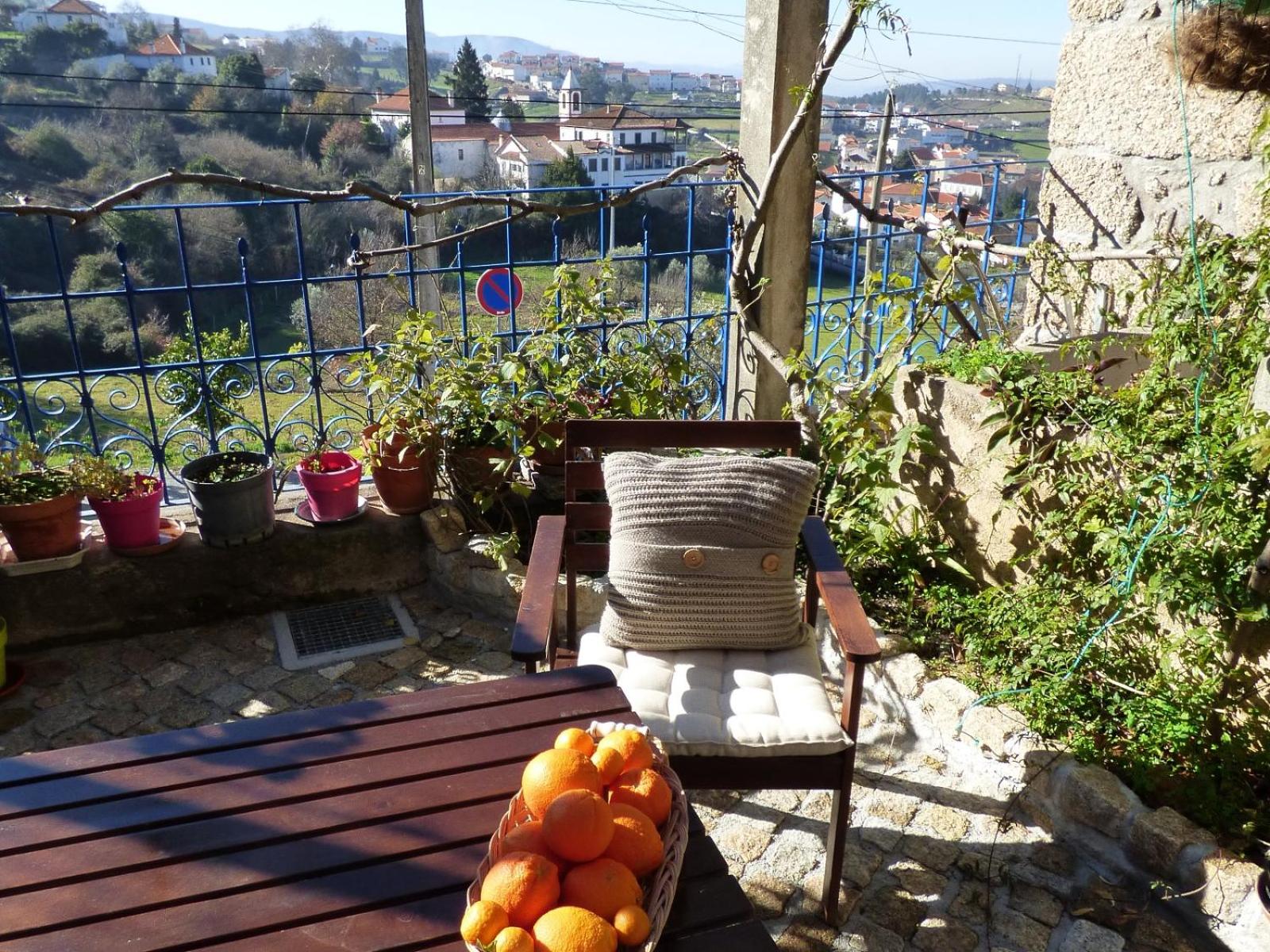 One-Bedroom Apartment with Balcony photo 3