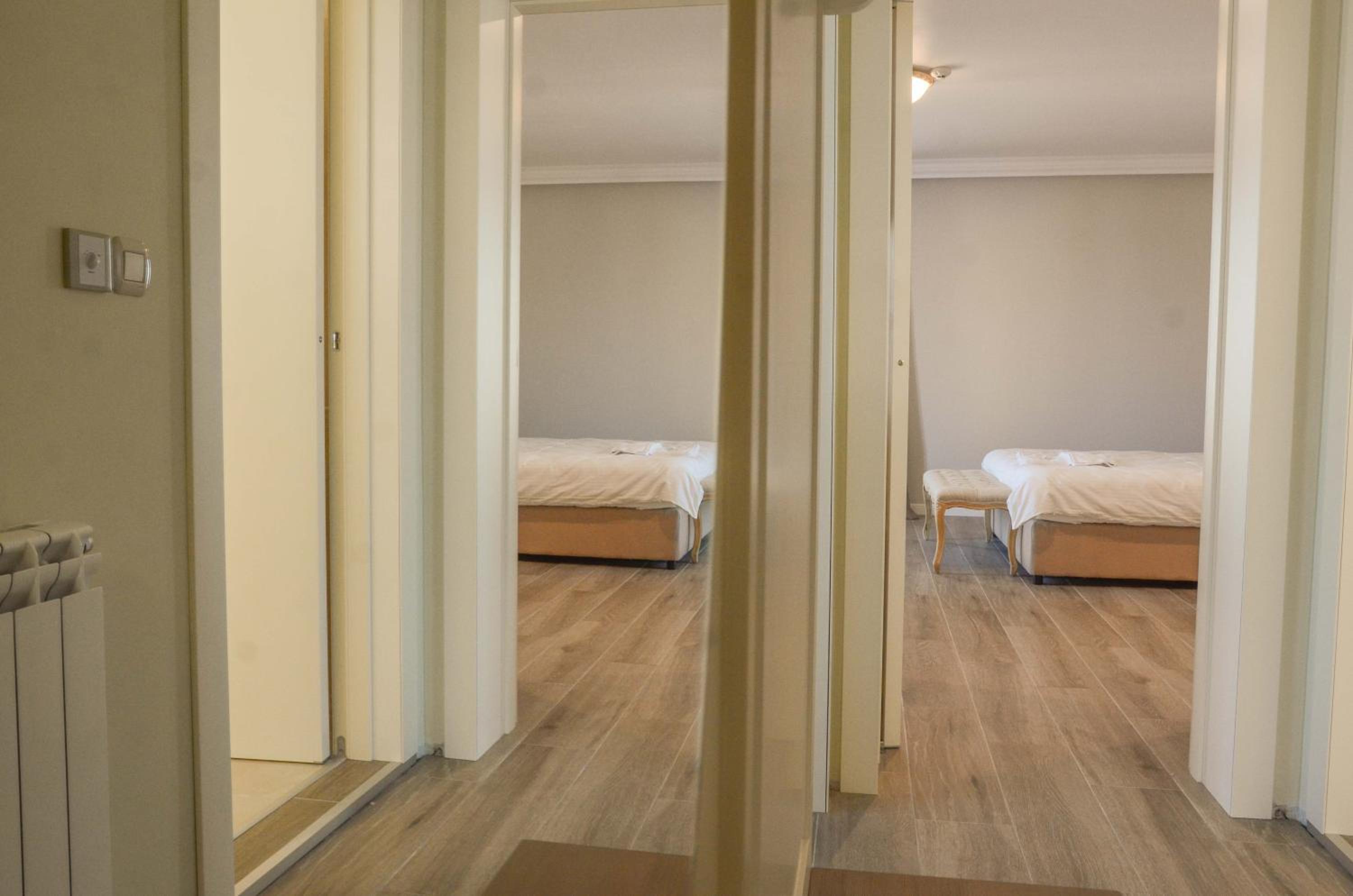 Apartment with Terrace photo 3