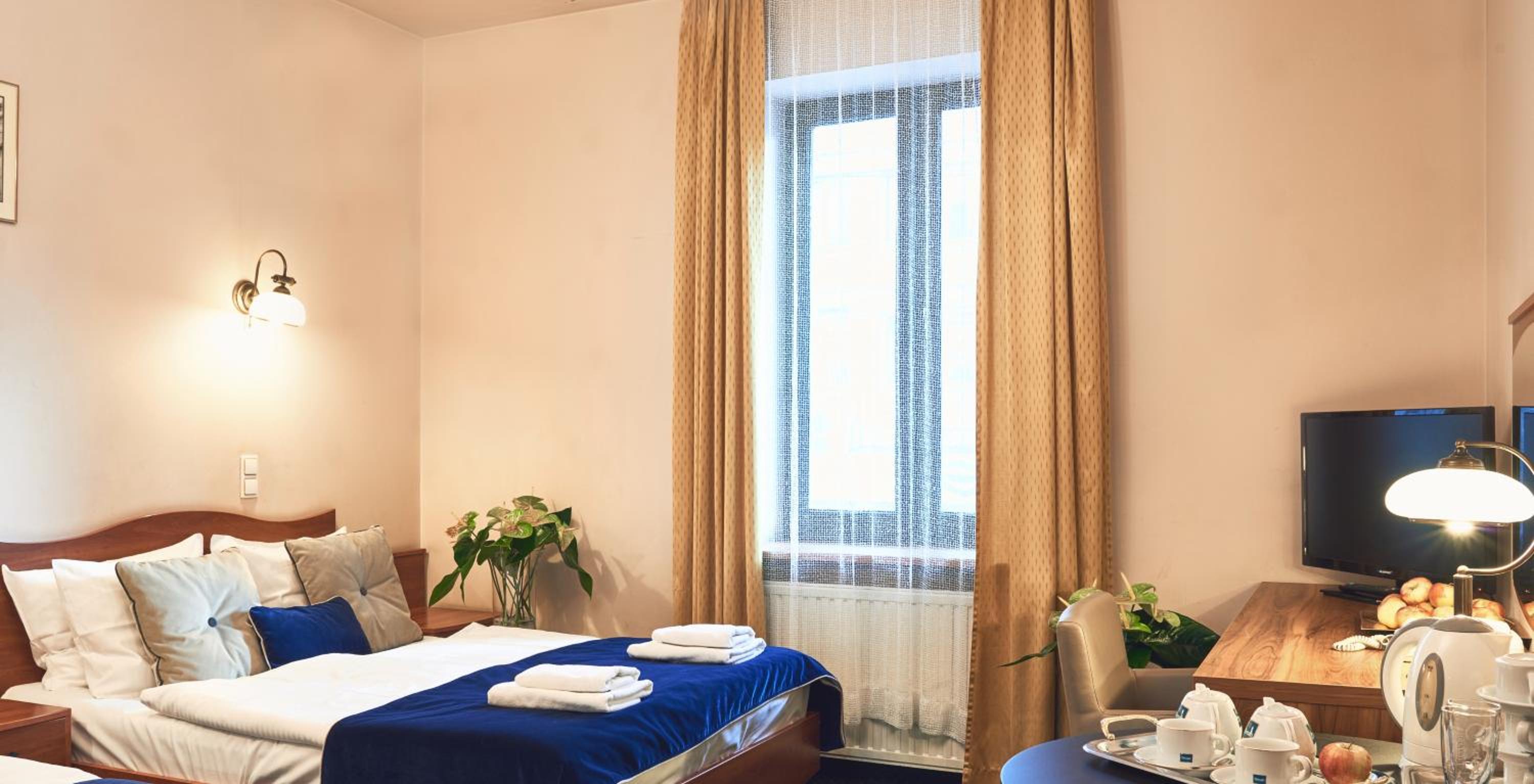 Double Room - Photo 5