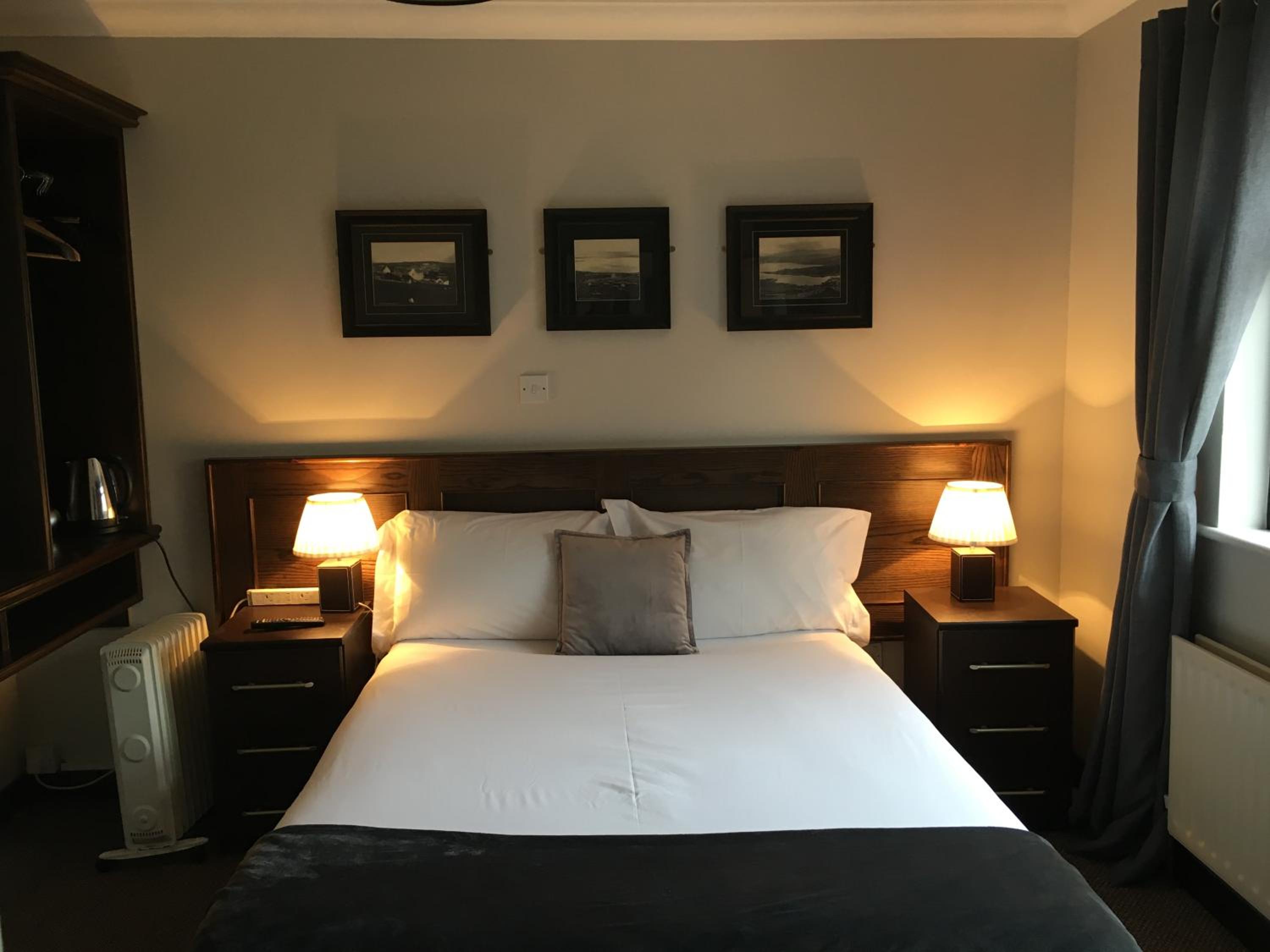 Double Room with Private Bathroom - Photo 1