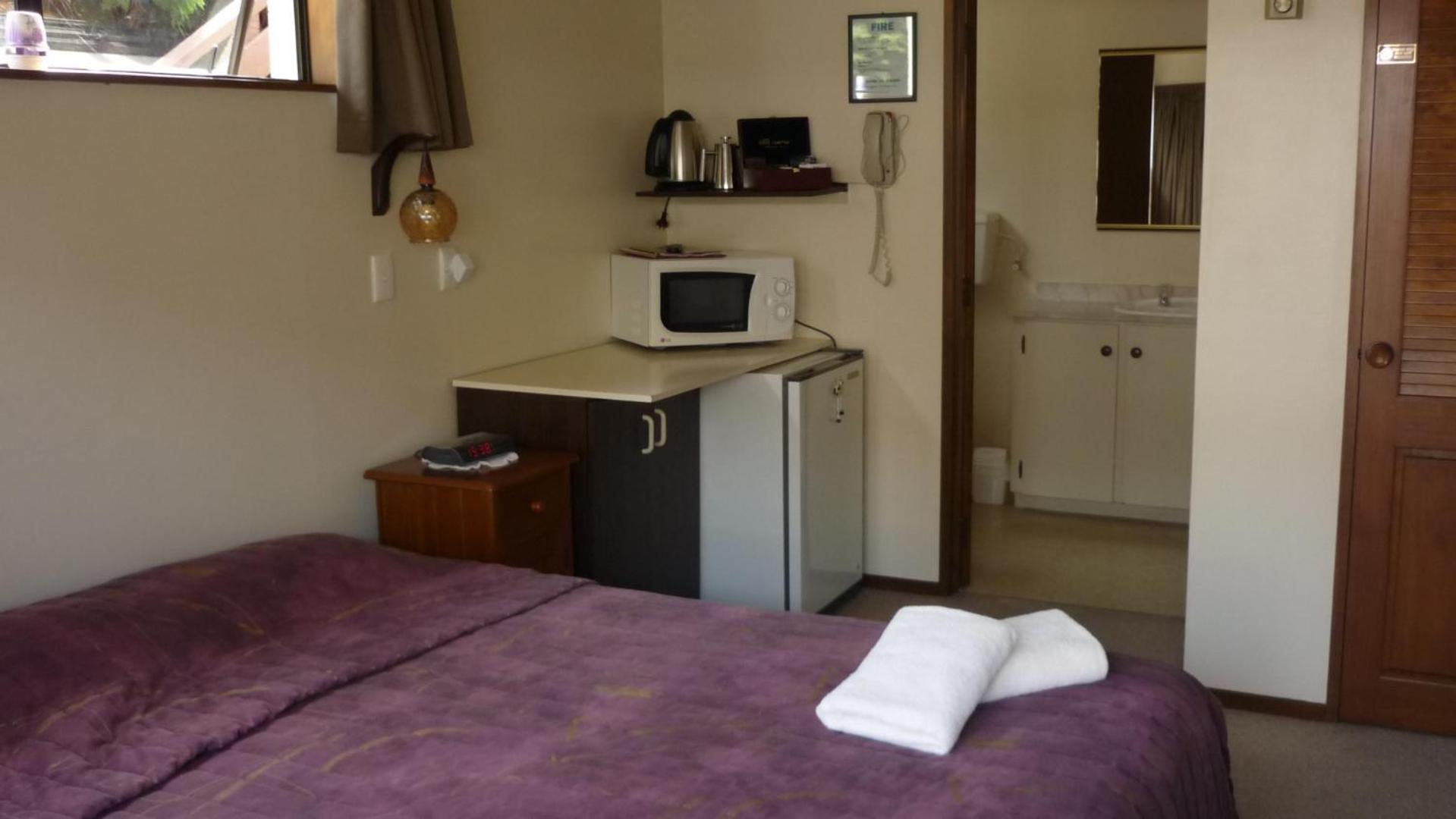 One-Bedroom Apartment - Photo 9