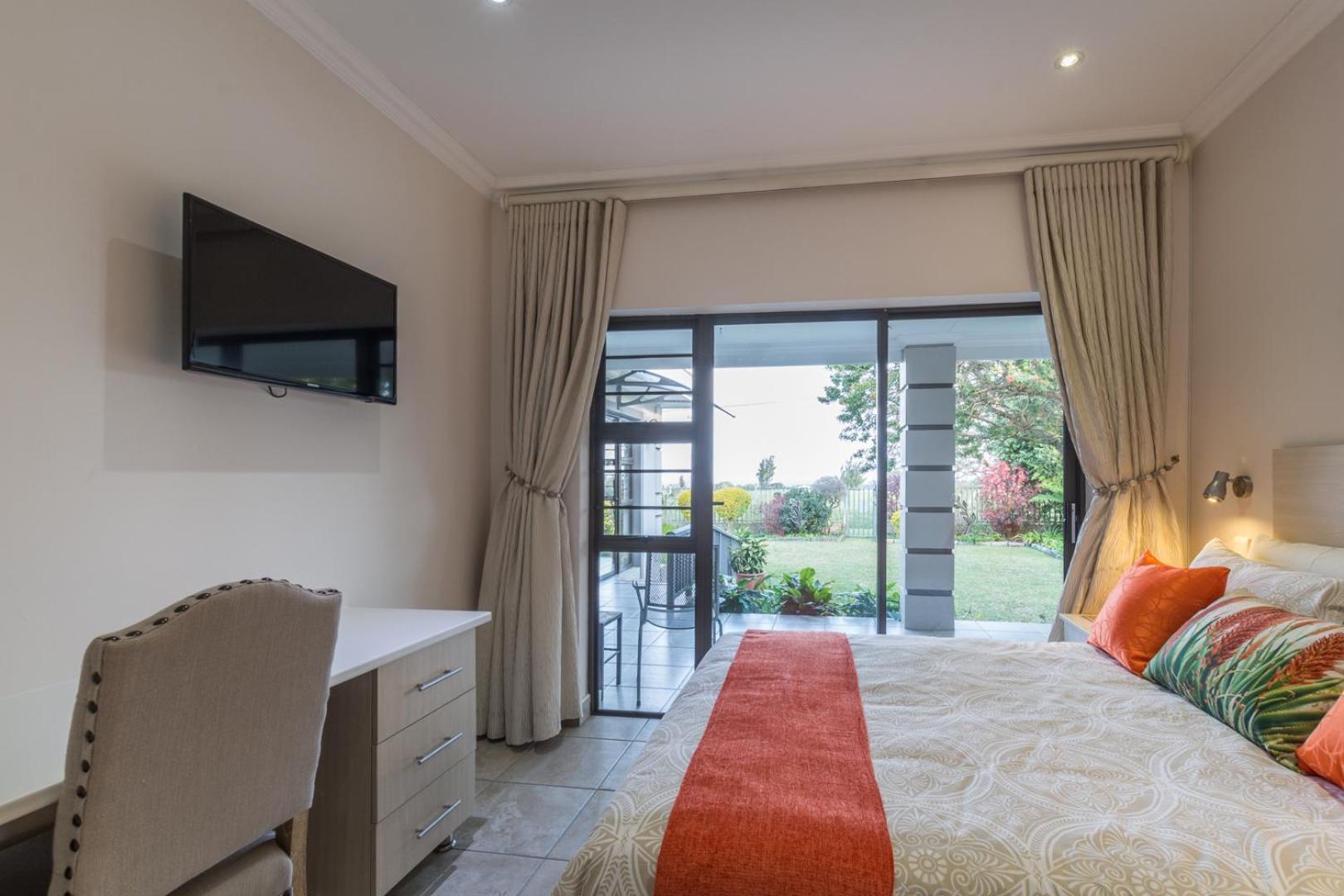 Double Room with Sea View - Photo 6