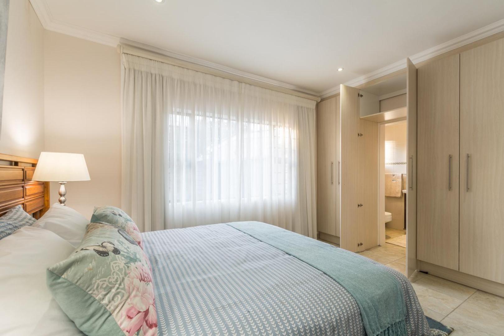 Double Room with Garden View - Photo 6