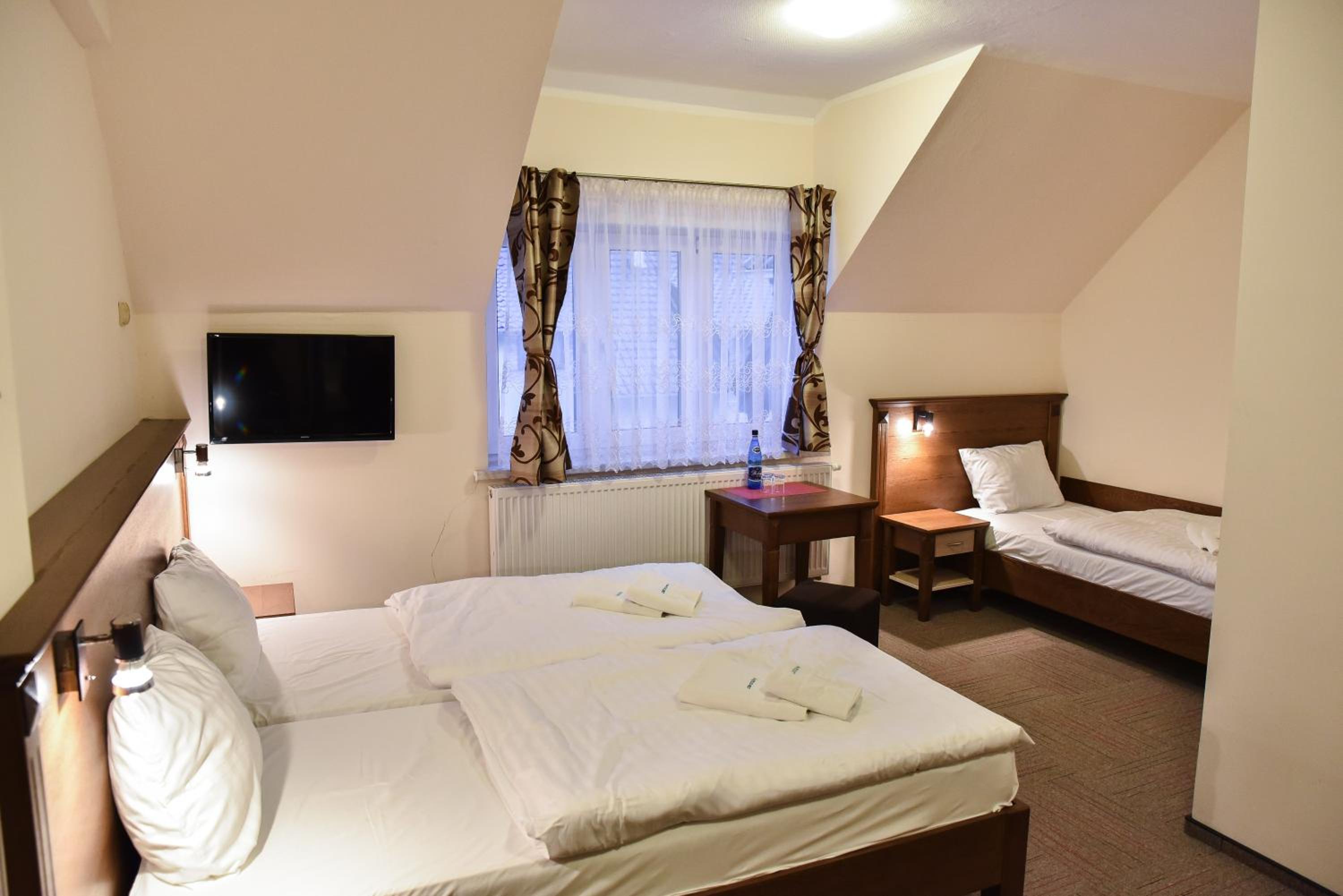 Standard Triple Room - Photo 3