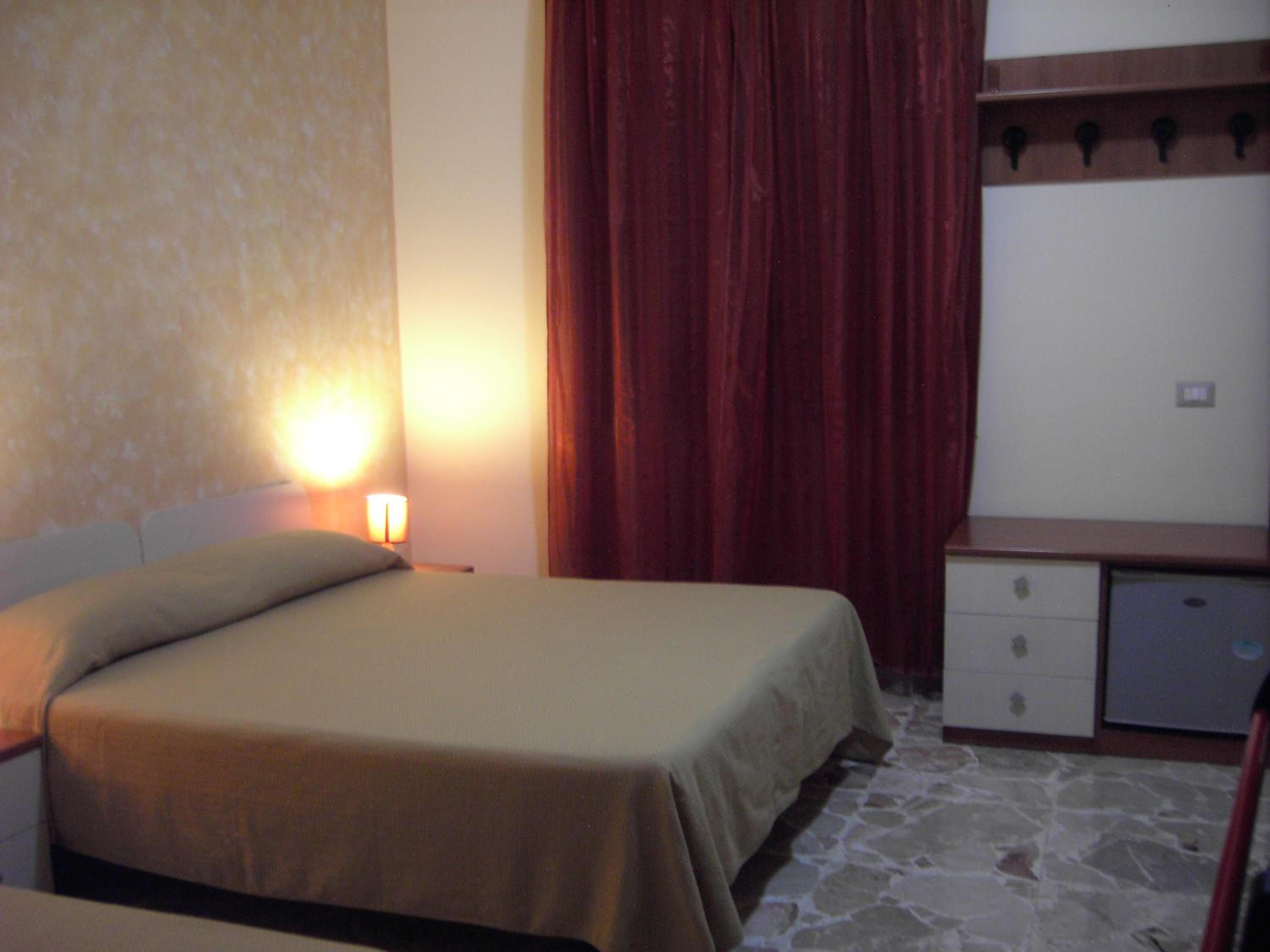 Triple Room with Private Bathroom photo 2
