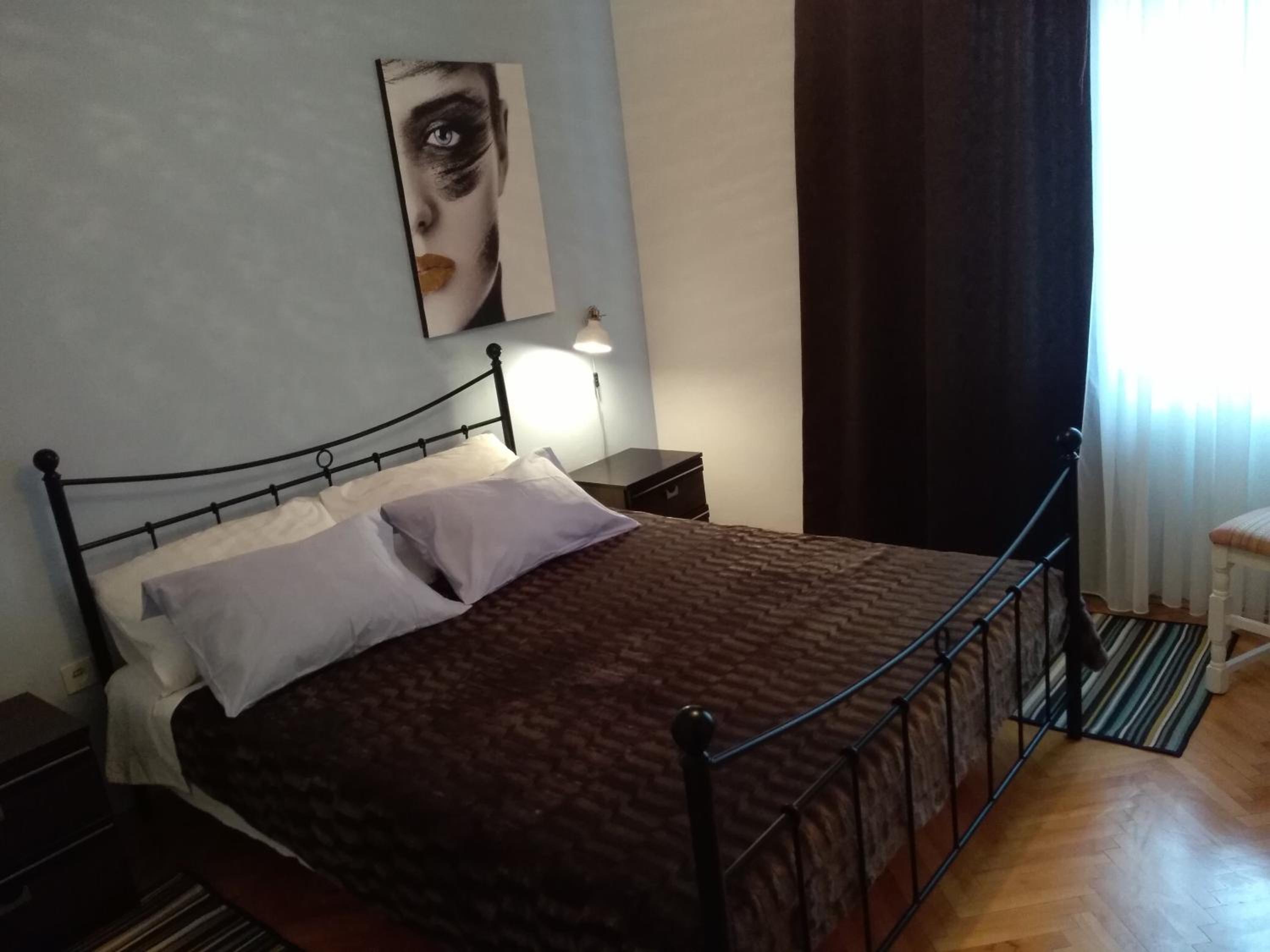 Apartment with Garden View - Photo 4