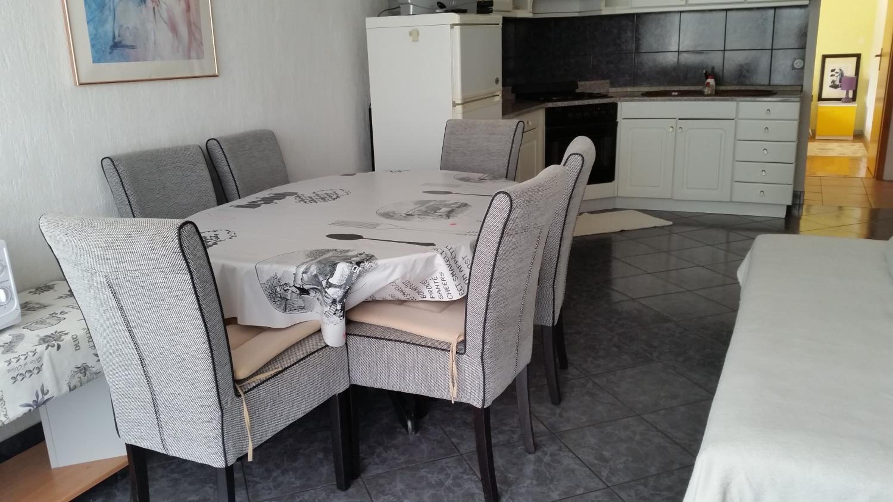 Apartment with Terrace - Photo 3