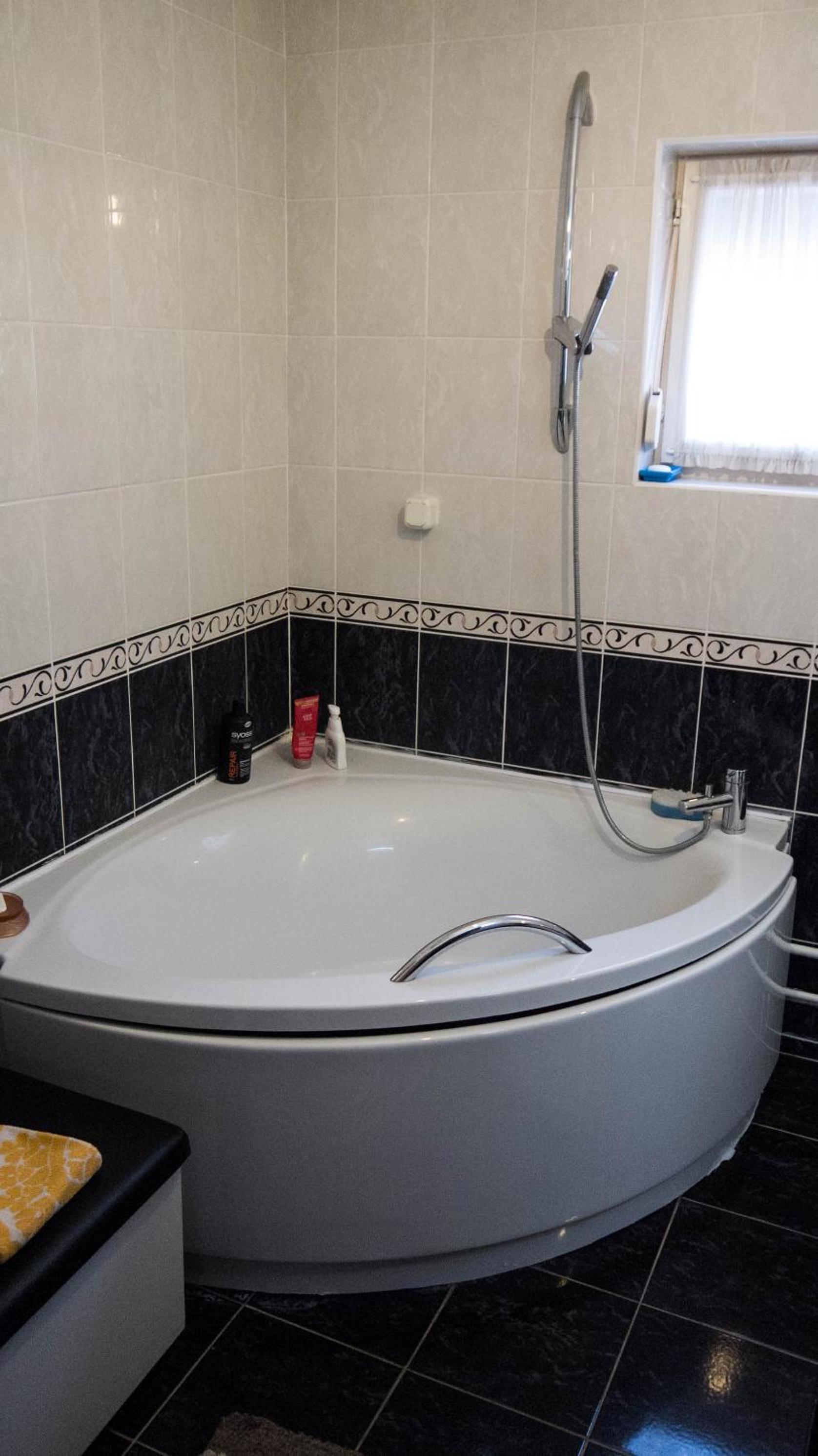 Deluxe Double Room with Balcony photo 3