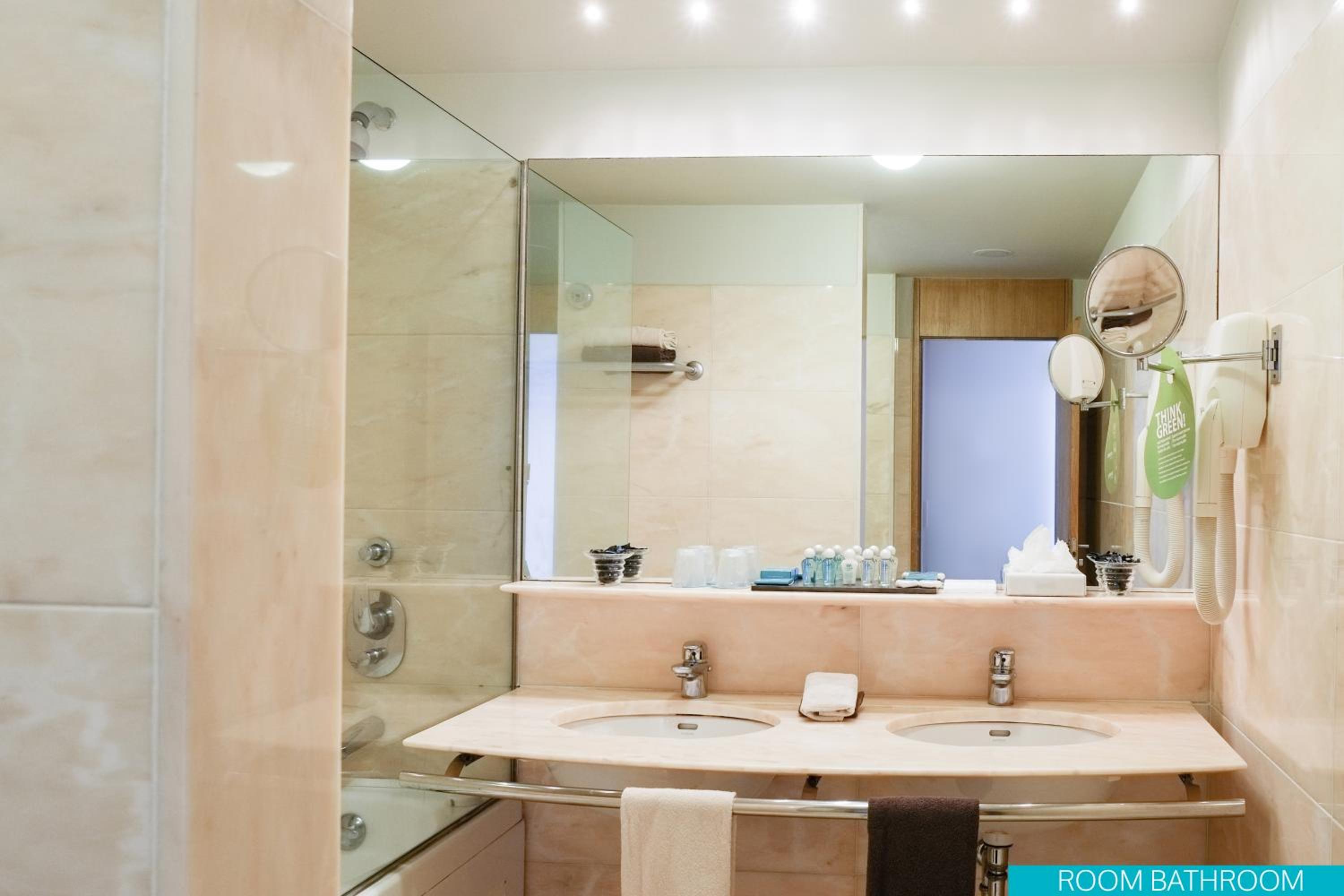 Superior Double Room with Sea View - Photo 4