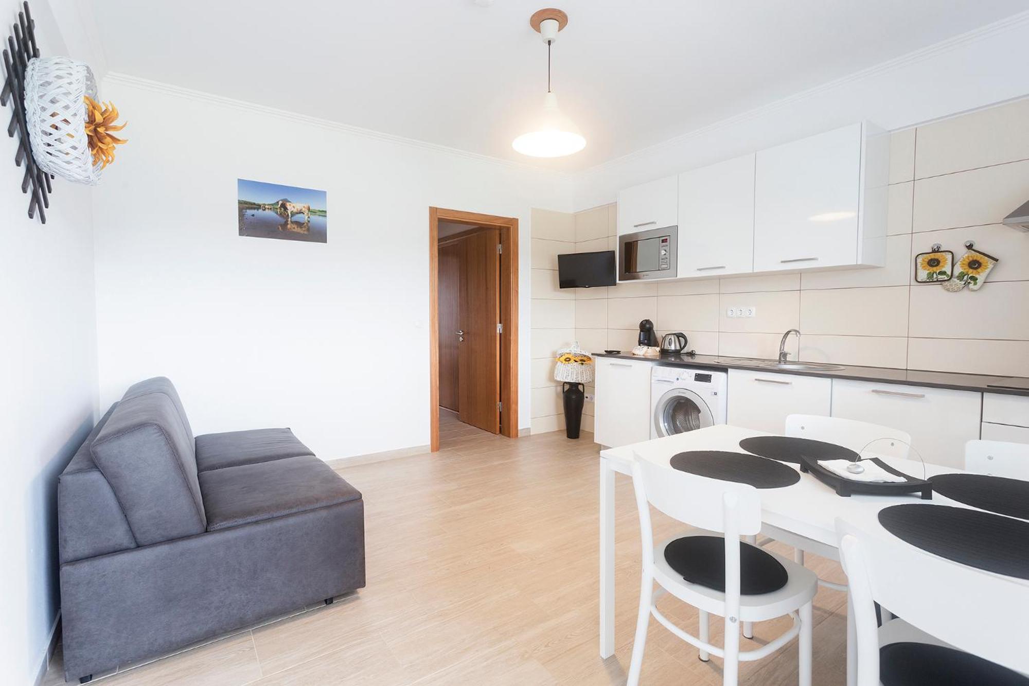 Apartment with Sea View - Photo 18