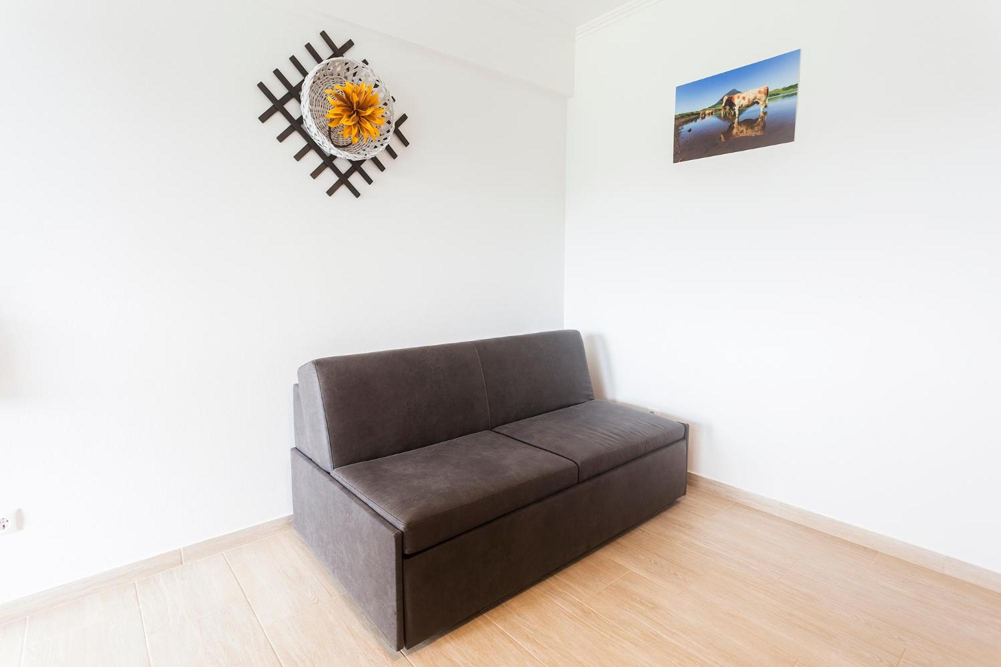 Apartment with Sea View - Photo 6