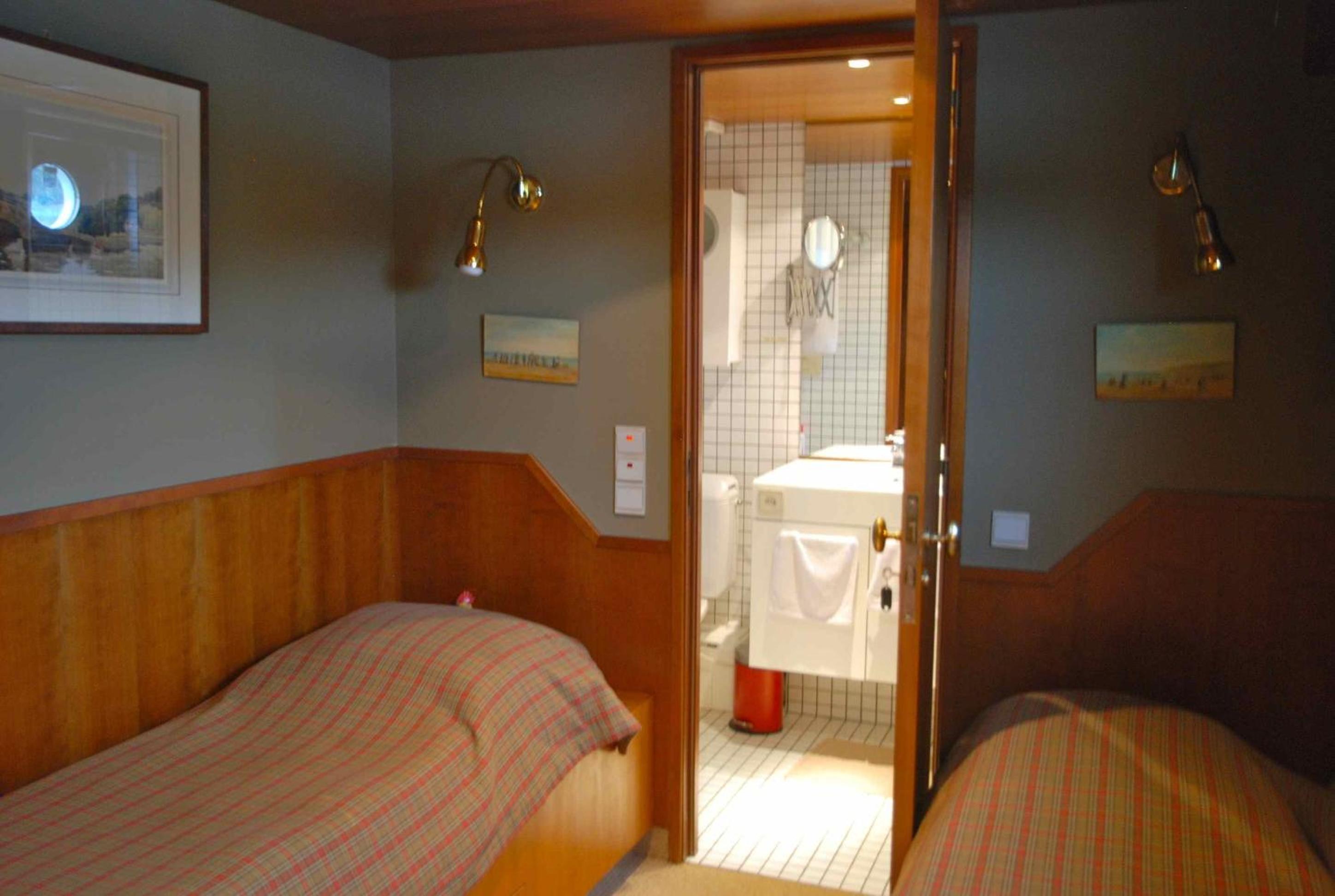Twin Room with River View photo 1