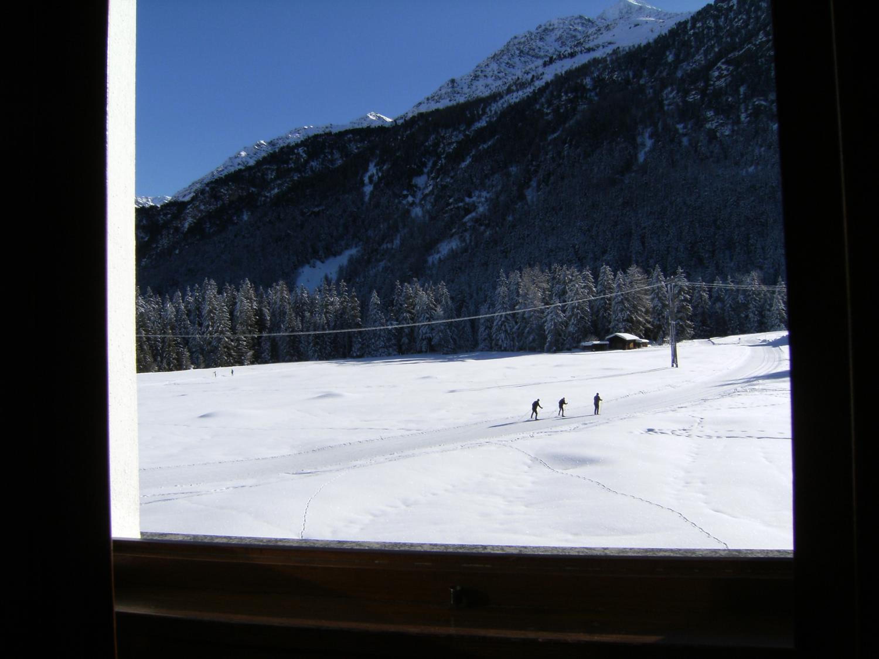 Double Room with Balcony - Photo 8