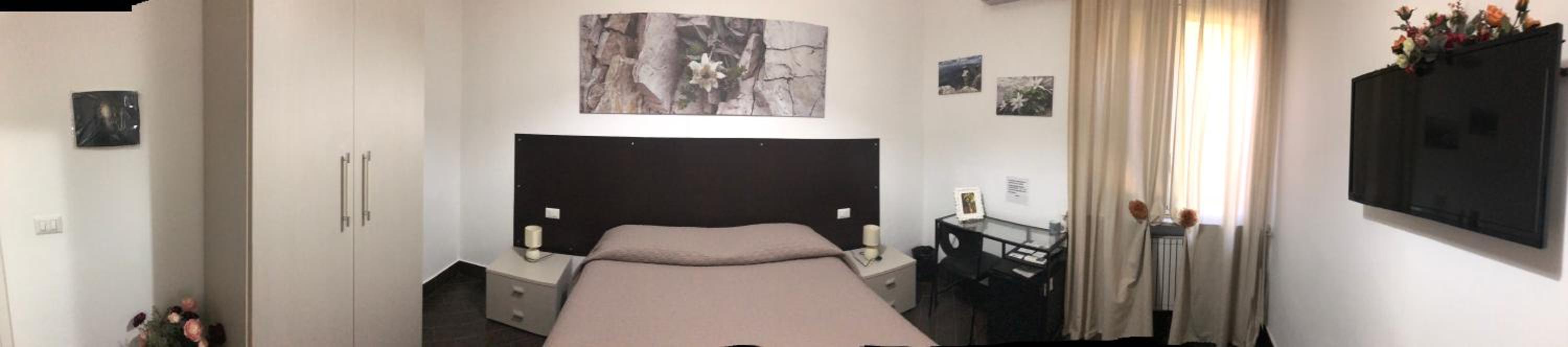 Double Room with Private Bathroom photo 2