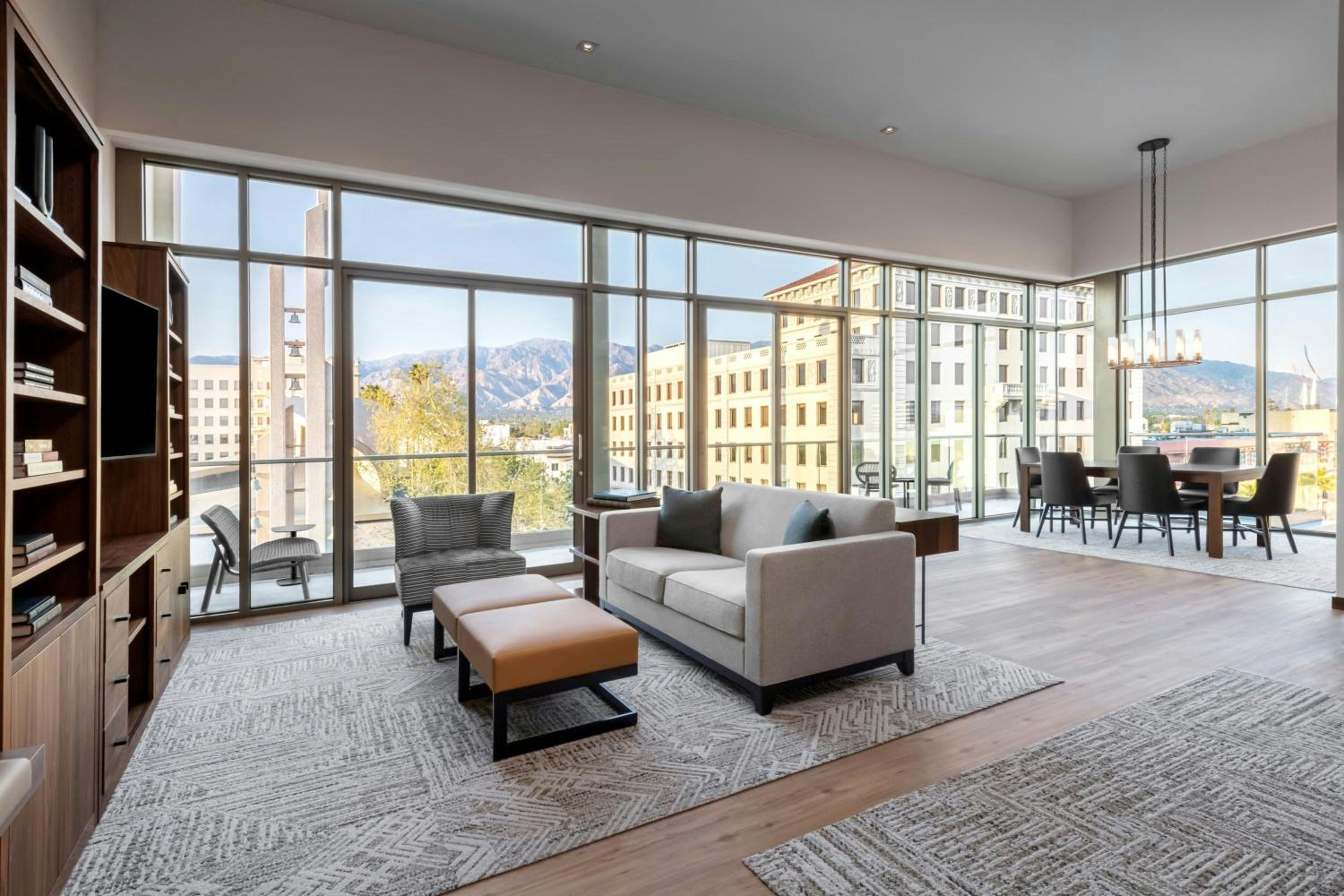 One-Bedroom Penthouse Apartment with Premium View and Balcony