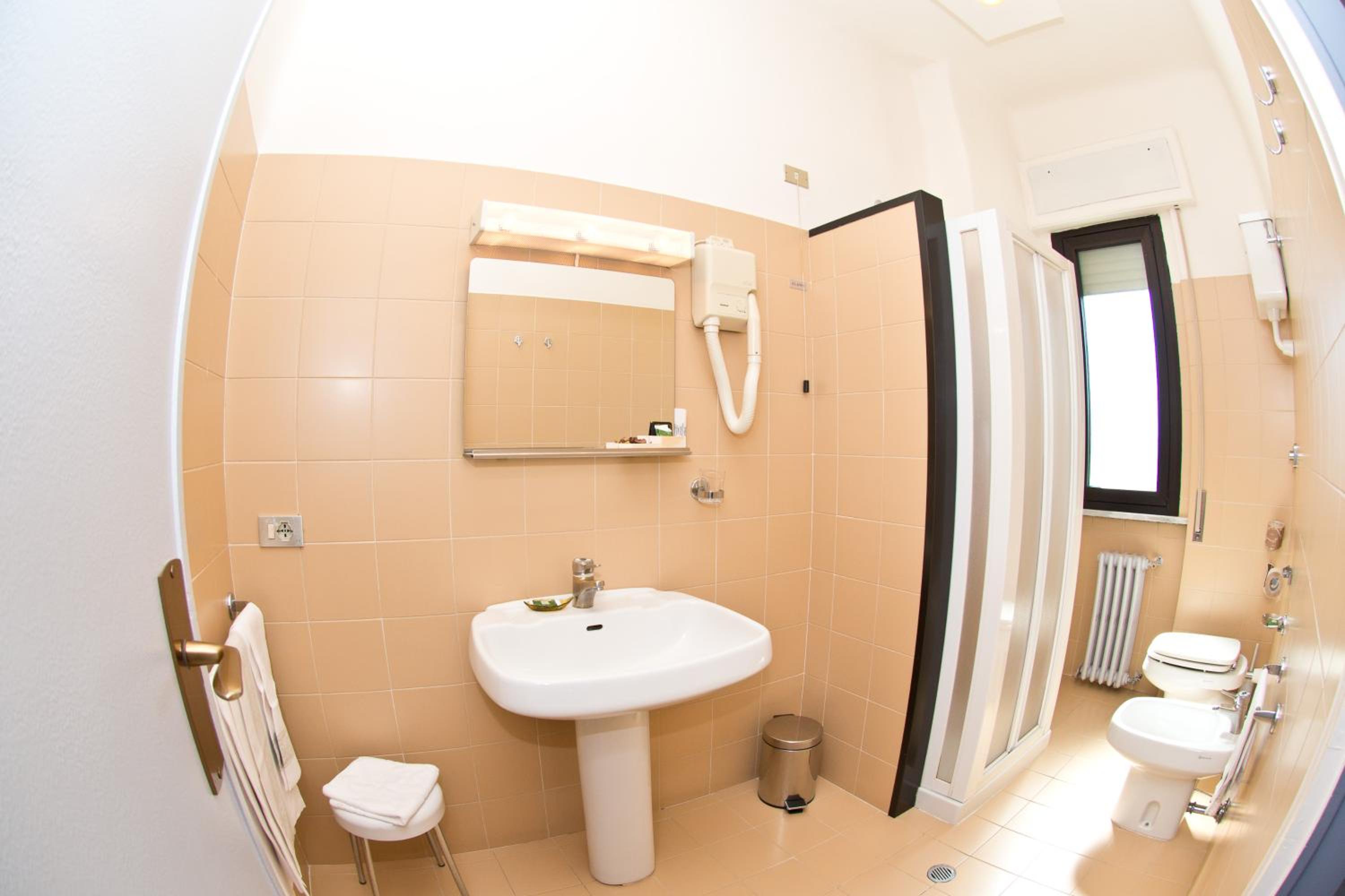 Triple Room - Photo 4