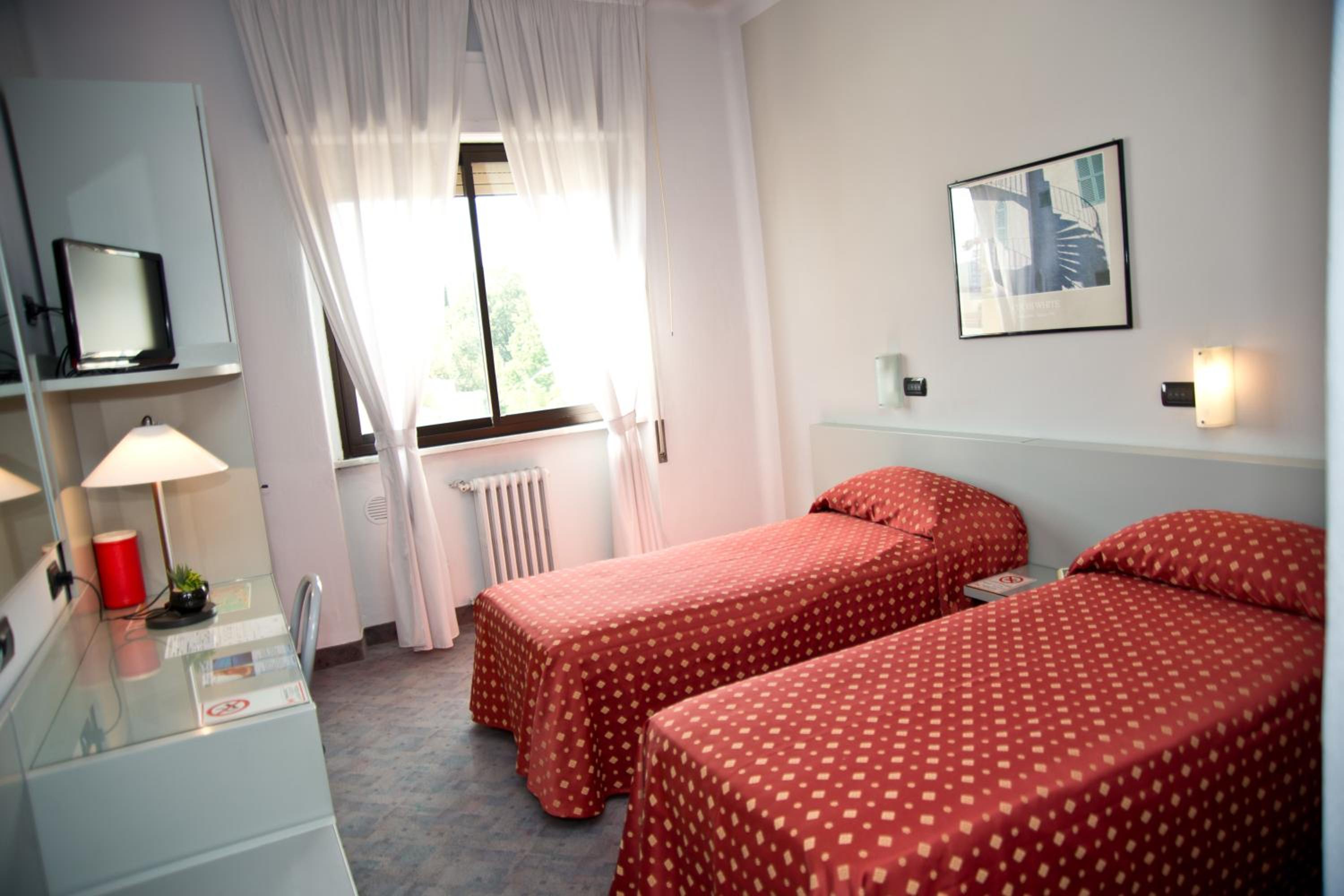 Double or Twin Room photo 2