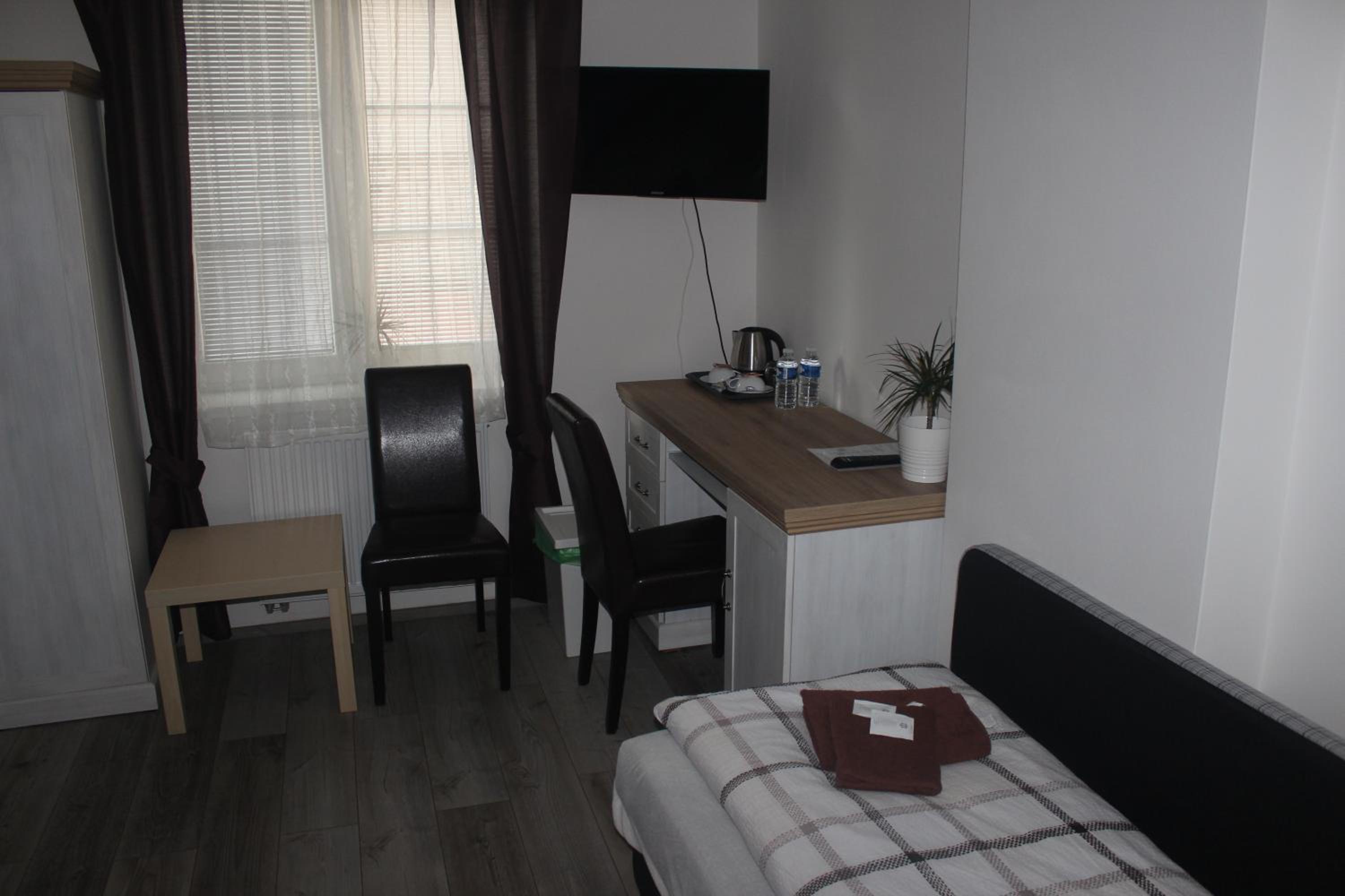 Standard Twin Room photo 1