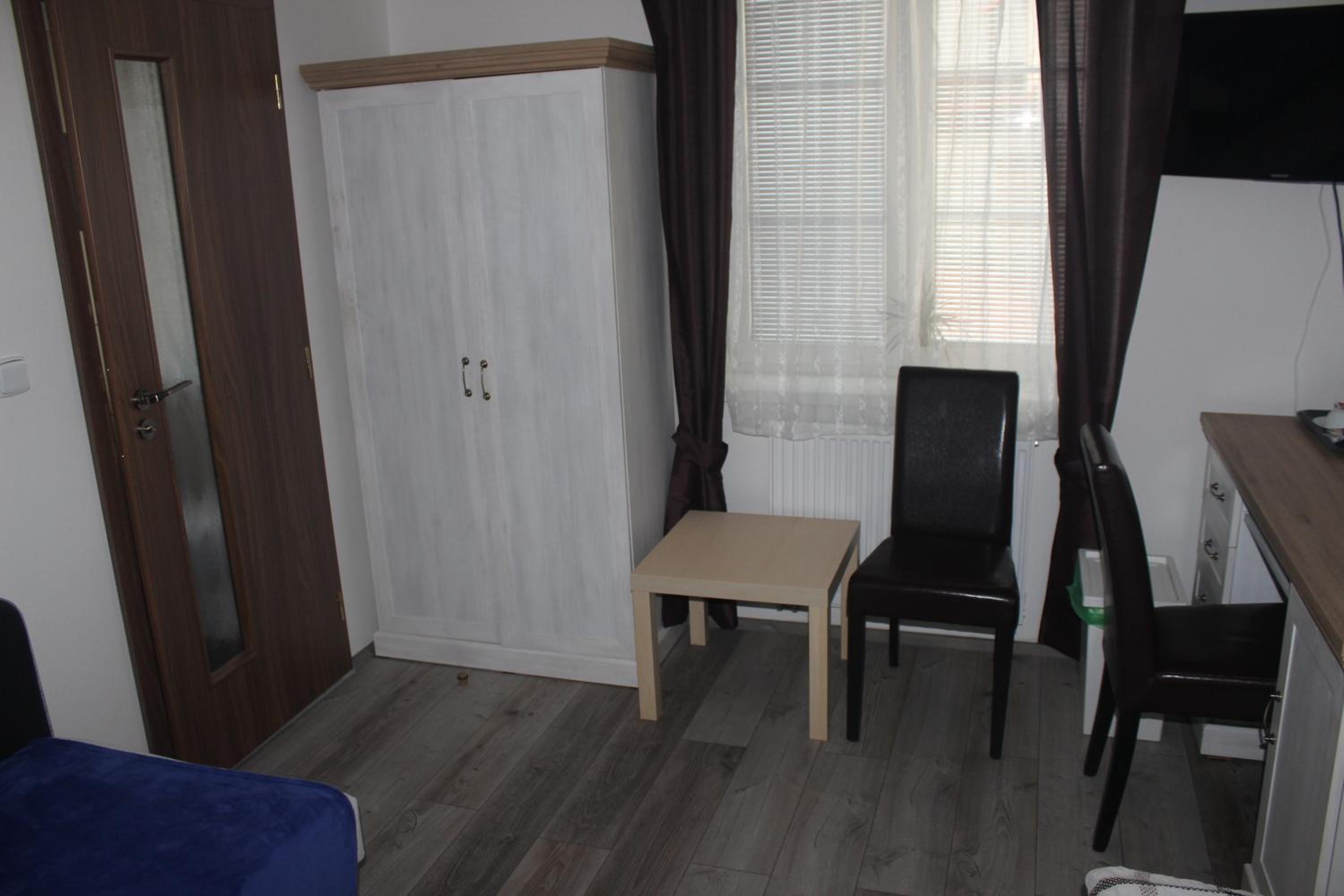 Standard Twin Room photo 3
