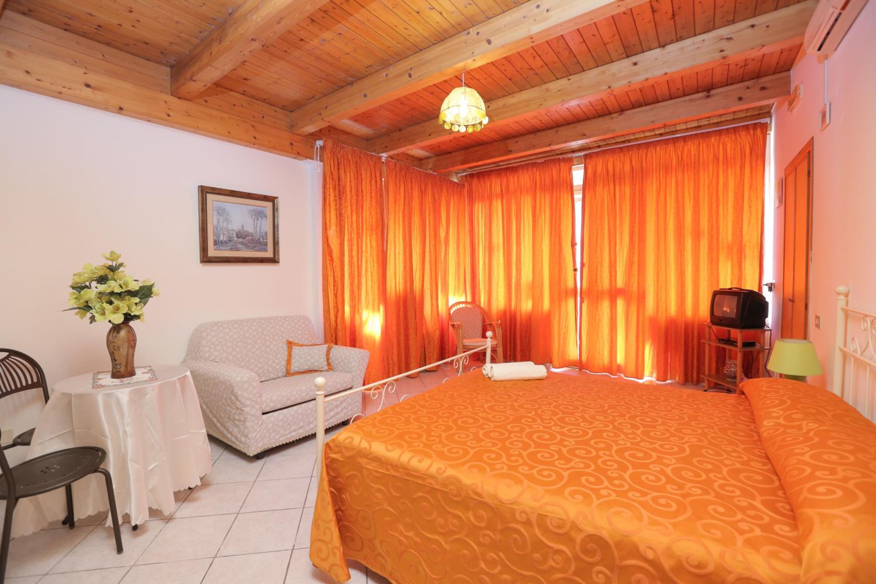 Double Room photo 3