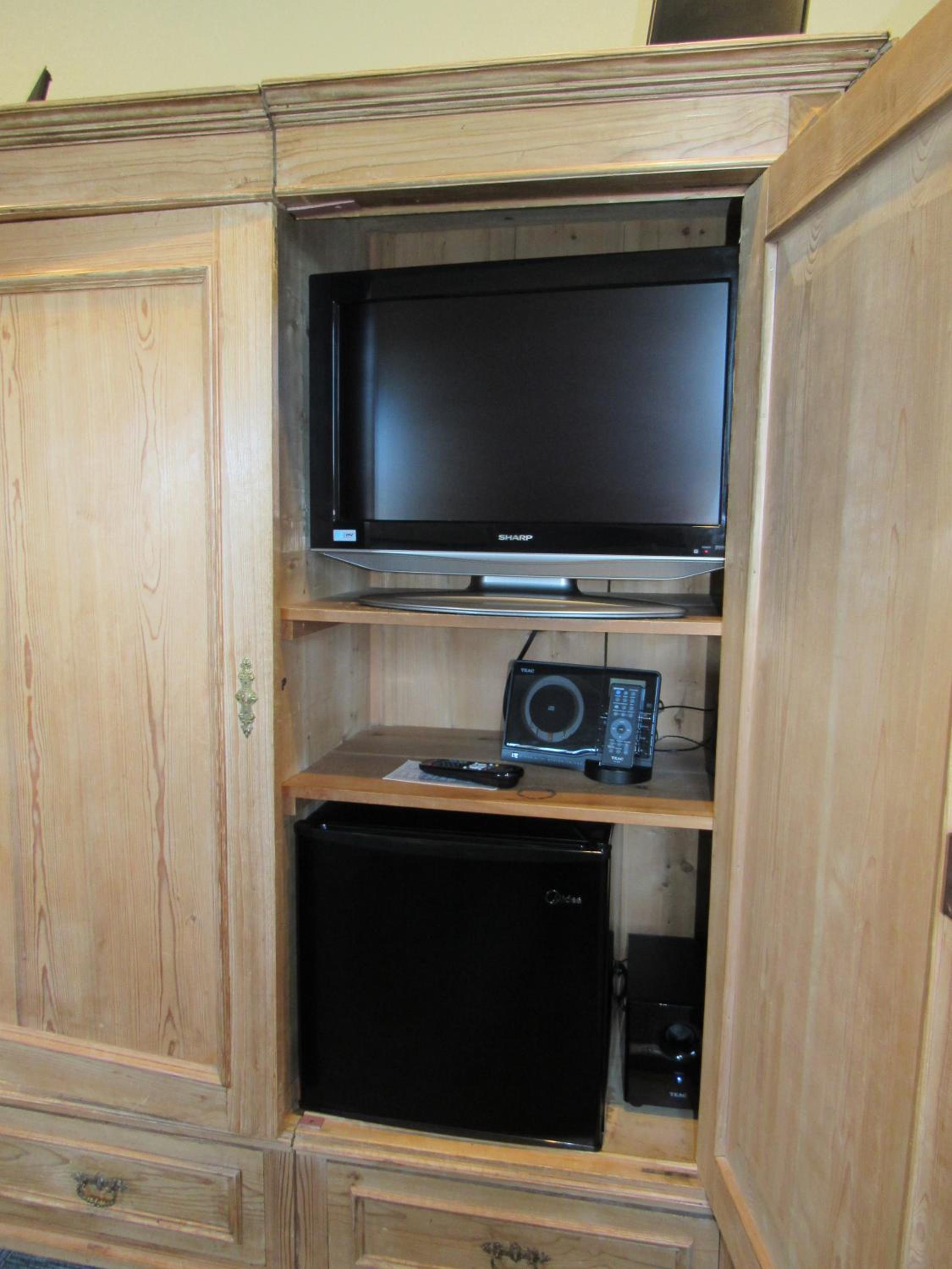 King Suite with Spa Bath - Photo 1