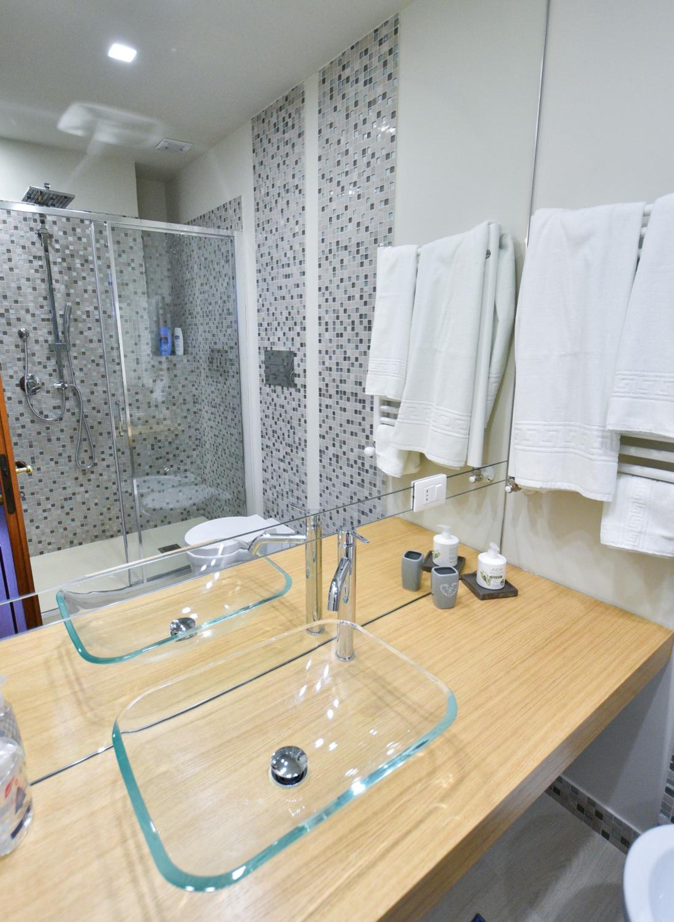 Standard Triple Room - Photo 6