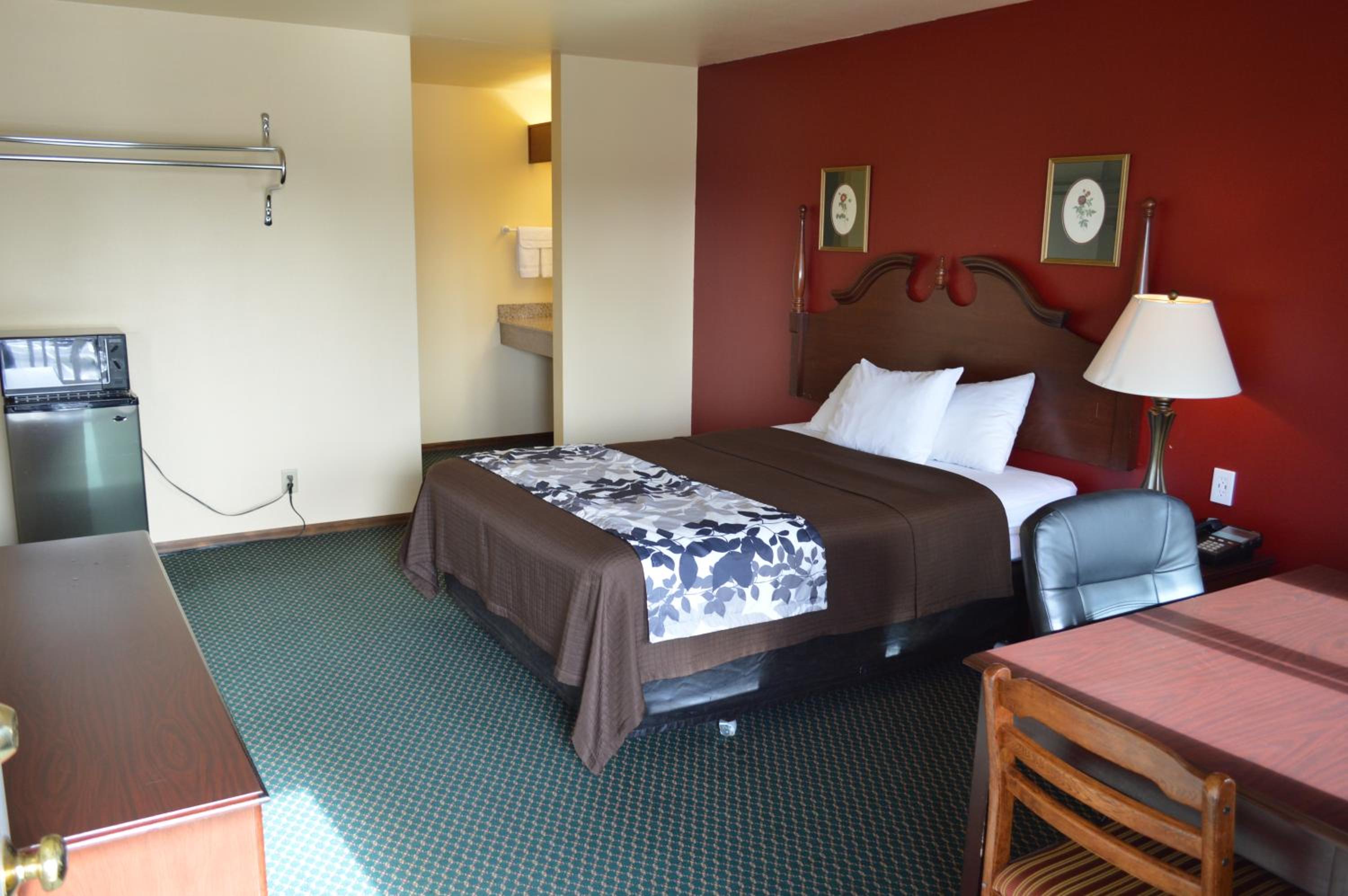 Queen Room - Photo 4