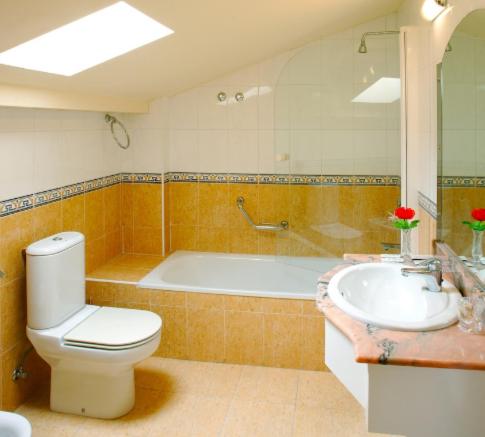 Double or Twin Room photo 3