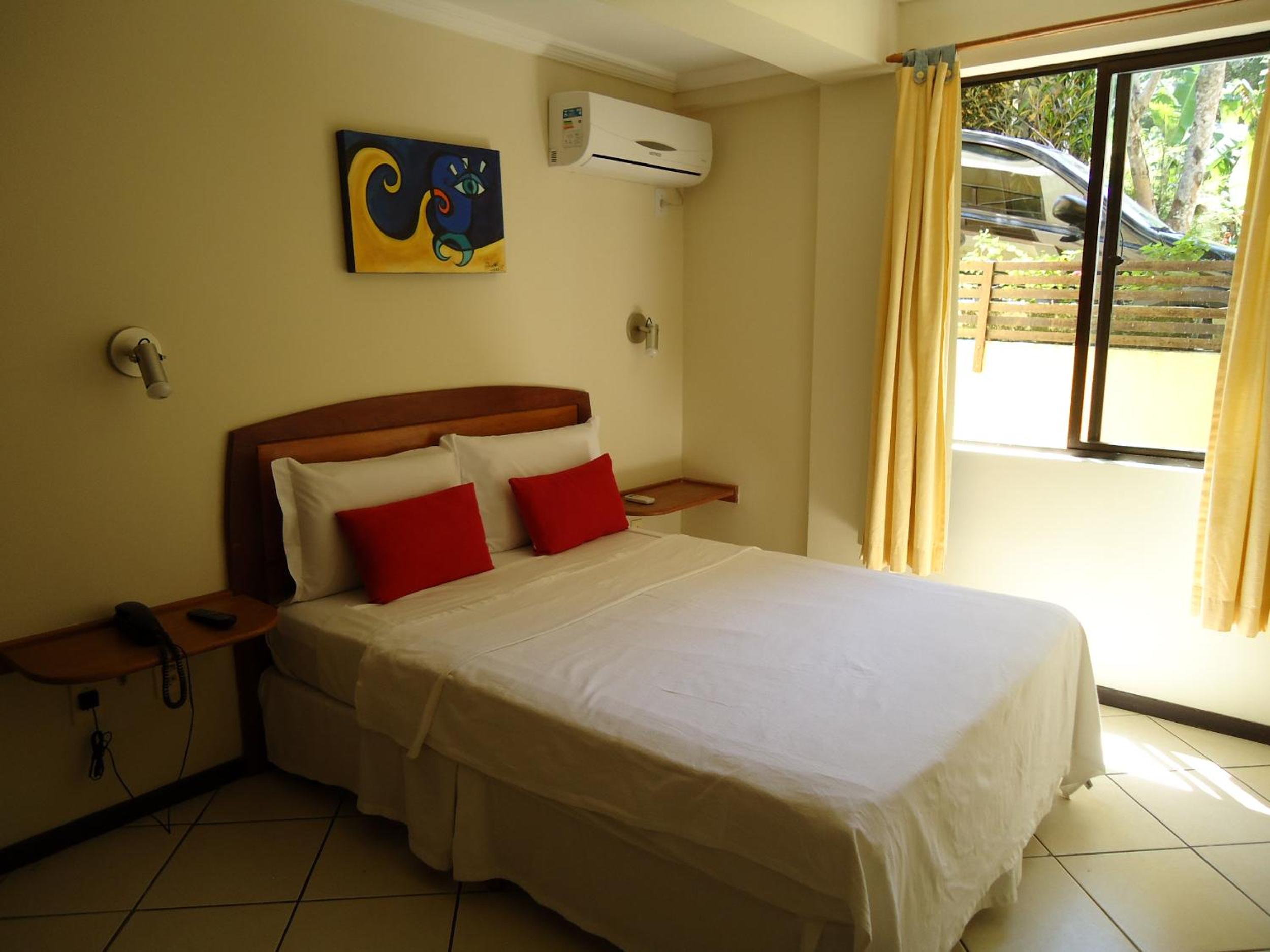 One-Bedroom Apartment with Balcony