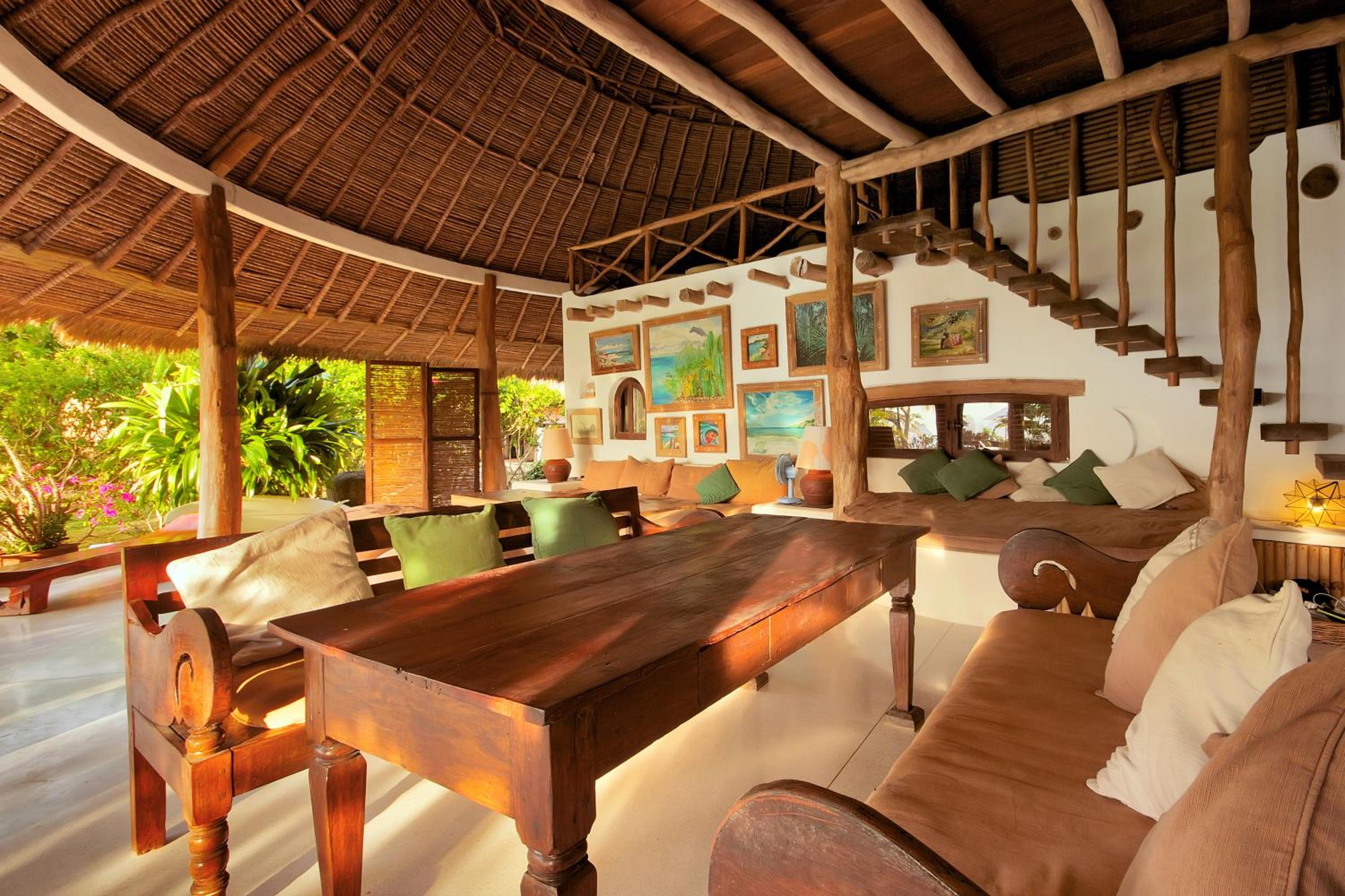 Family Bungalow - Photo 3