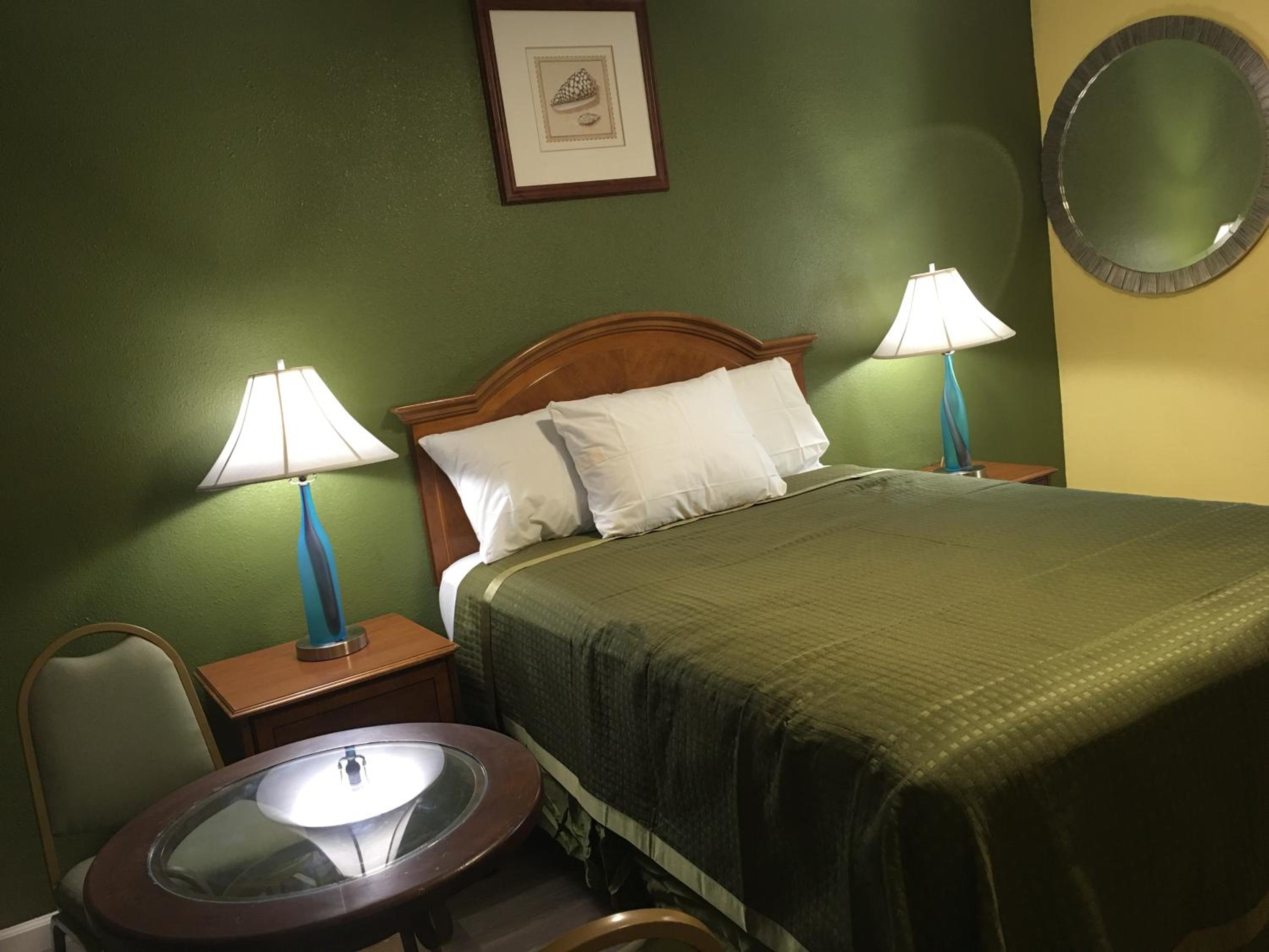 Queen Room