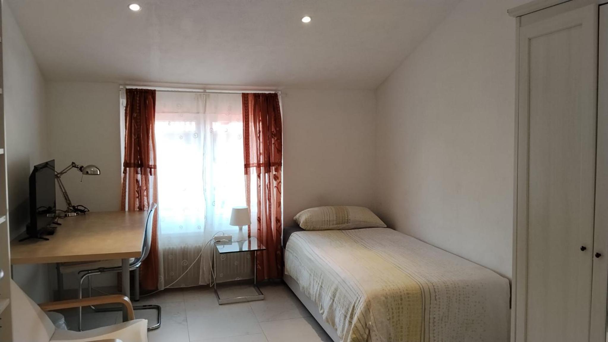 Budget Single Room