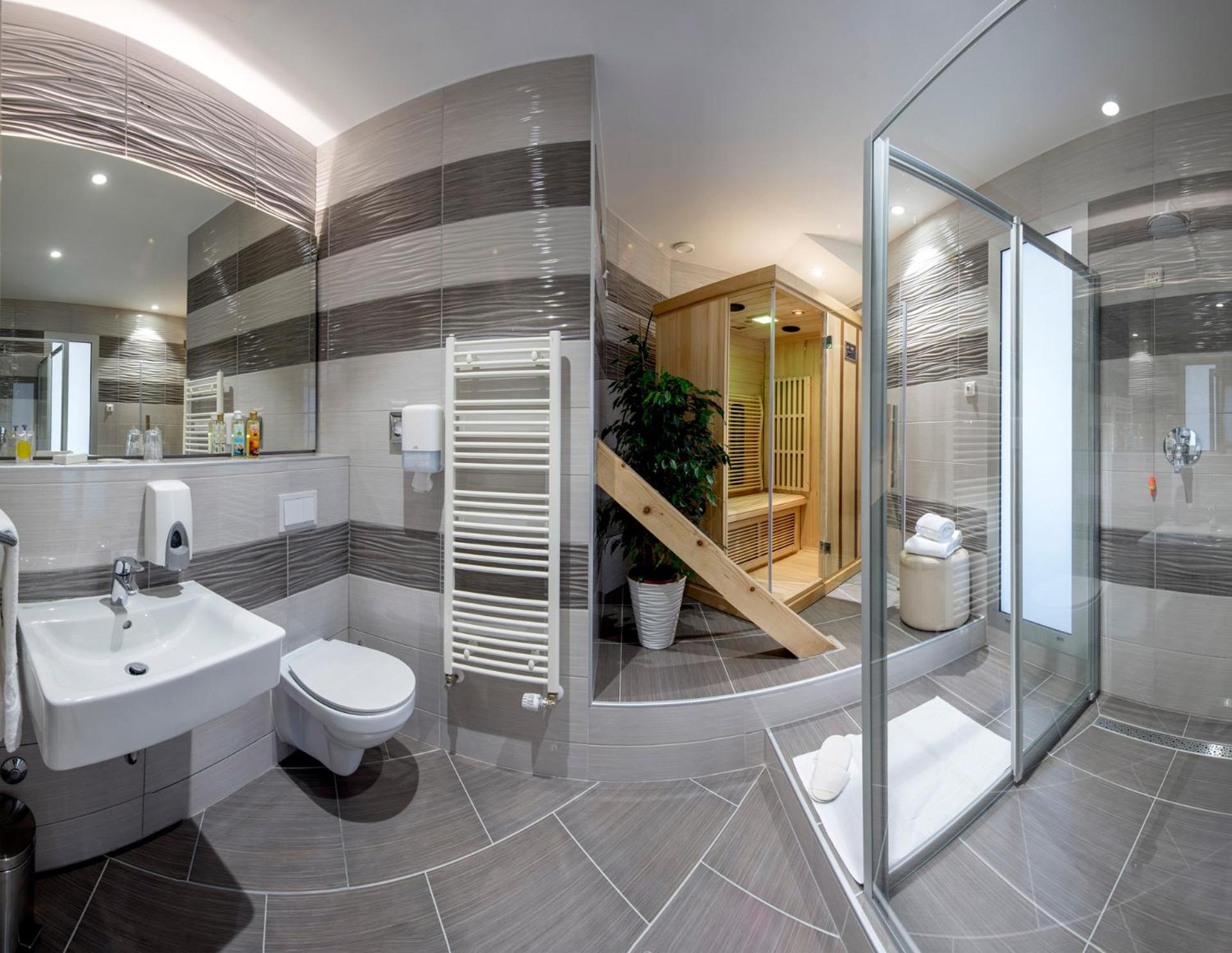 Deluxe Triple Room - Photo 3