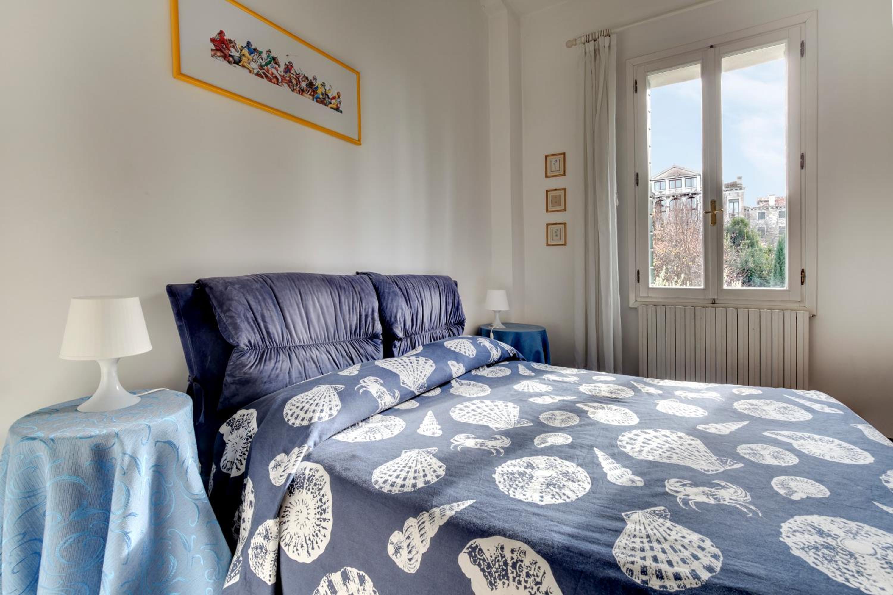 Apartment photo 1