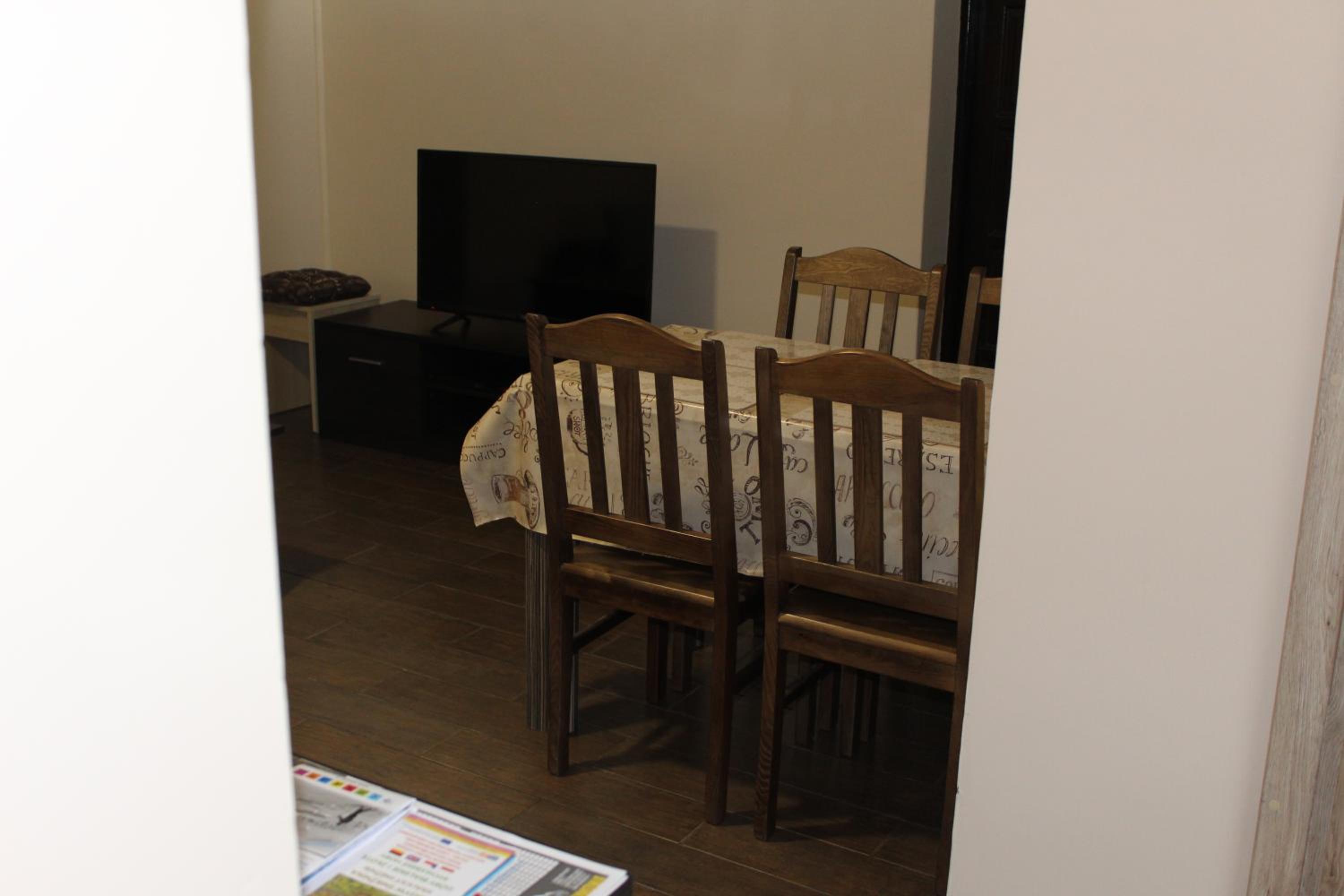 Apartment - Photo 4