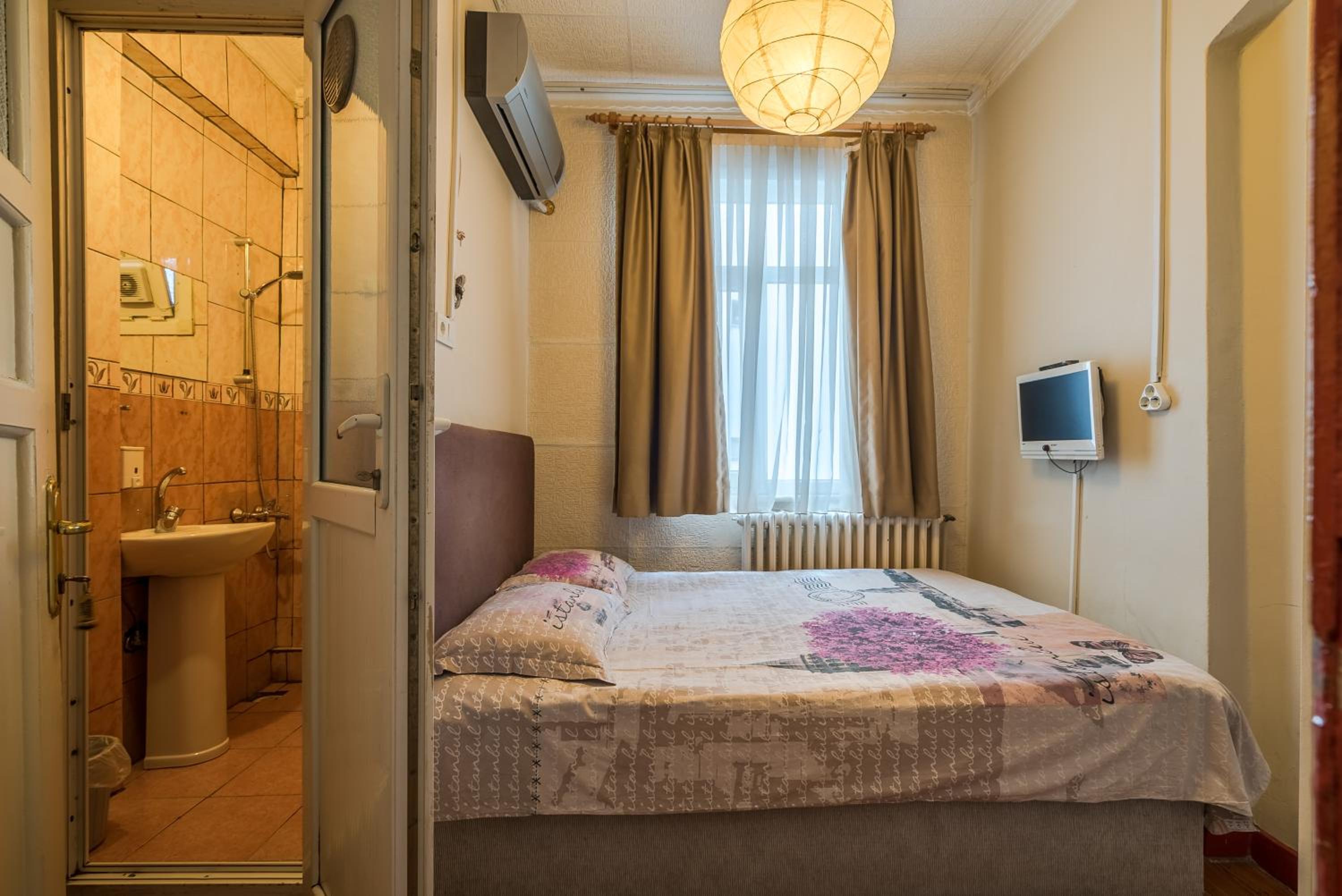 Standard Double Room photo 1