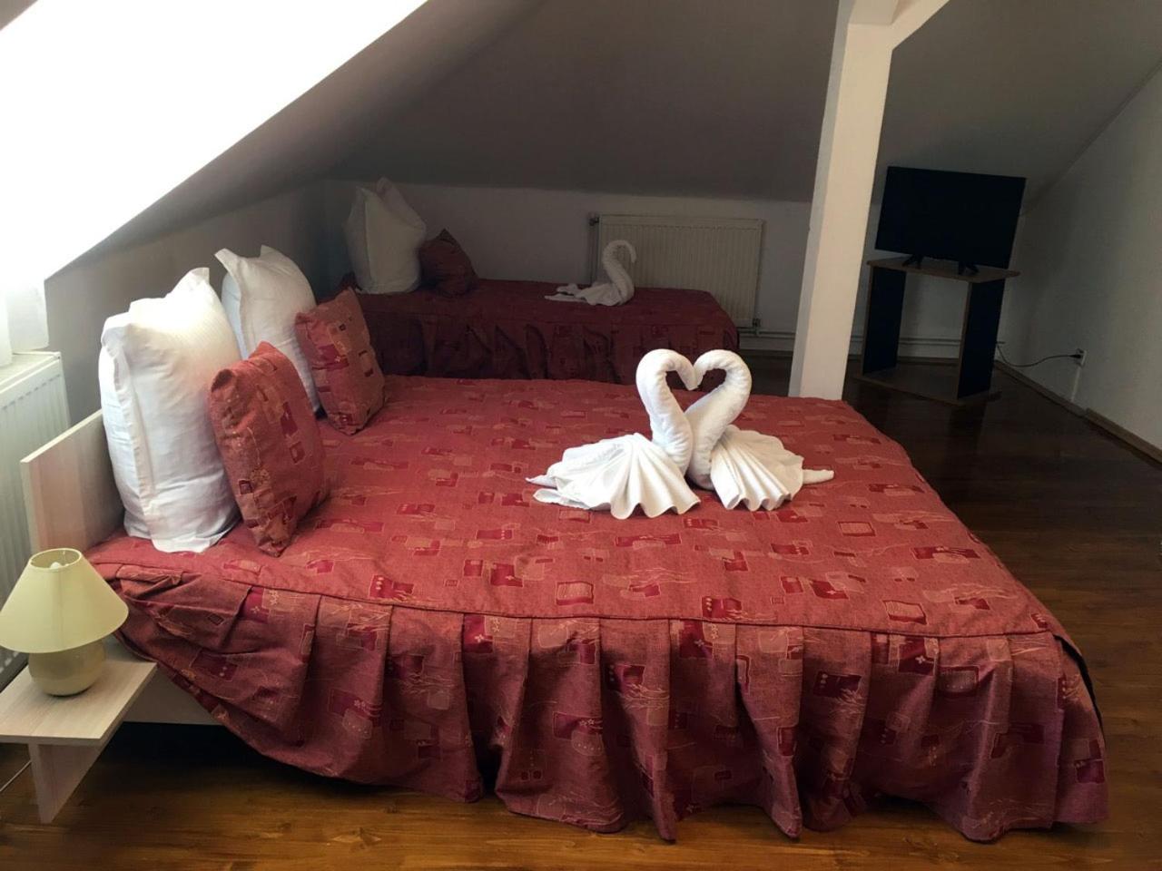 Triple Room - Attic - Photo 3