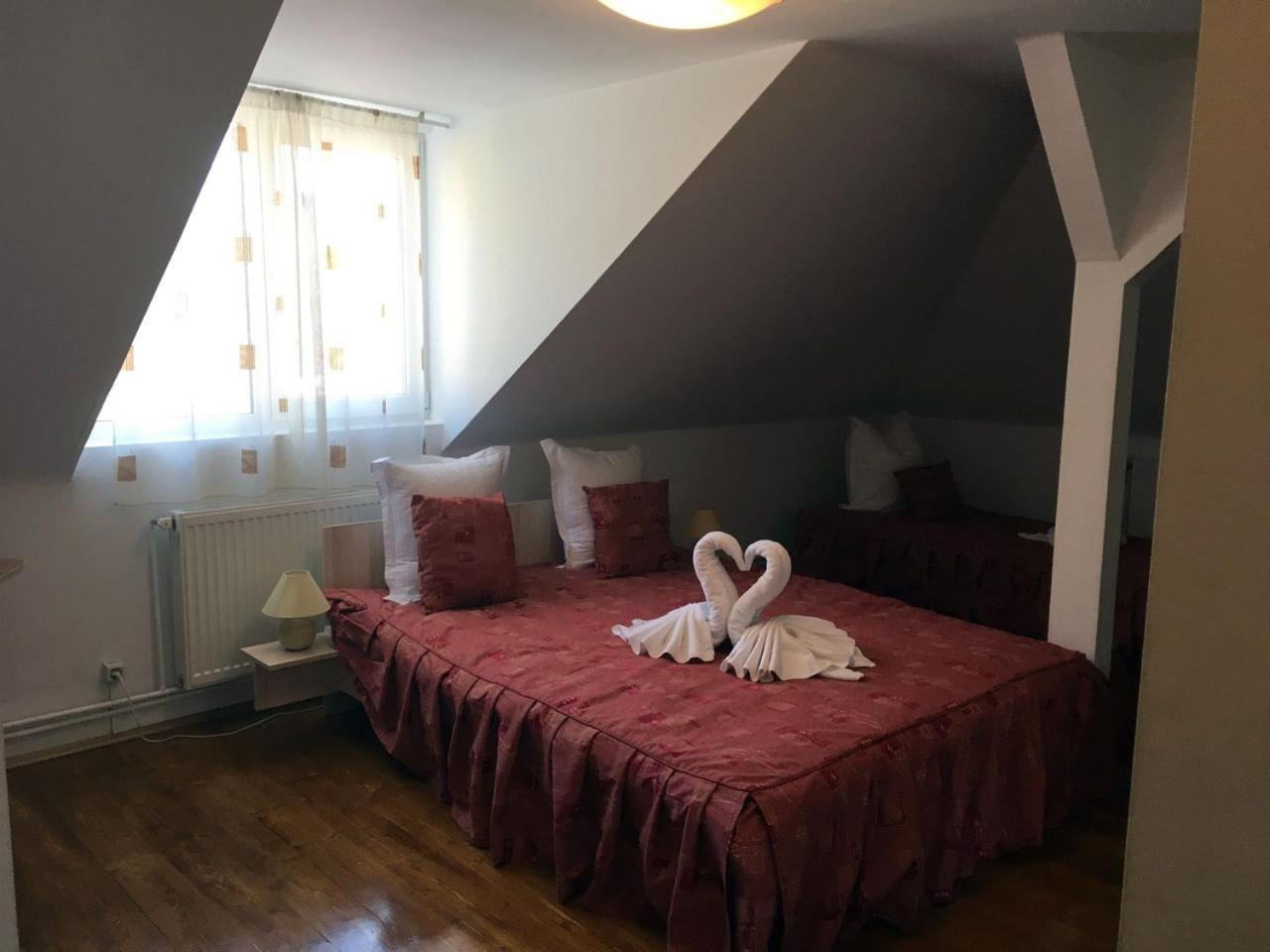 Triple Room - Attic - Photo 2