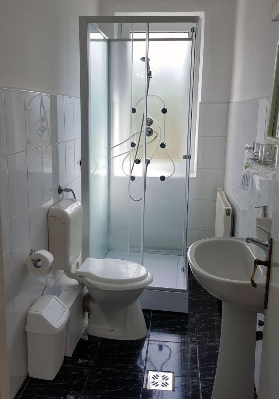 Double Room with Mountain View - Photo 4