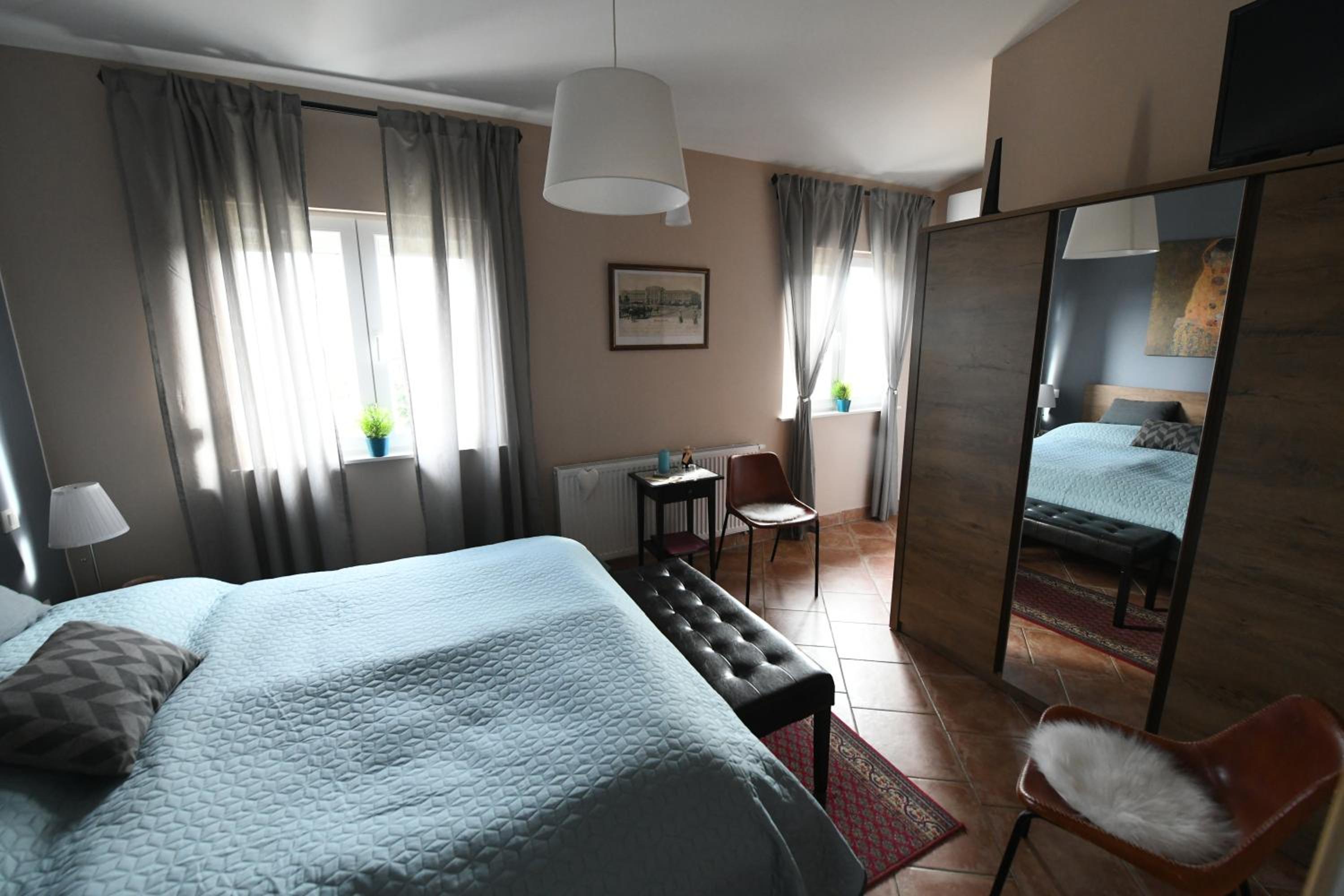 Double Room with Garden View - Photo 2