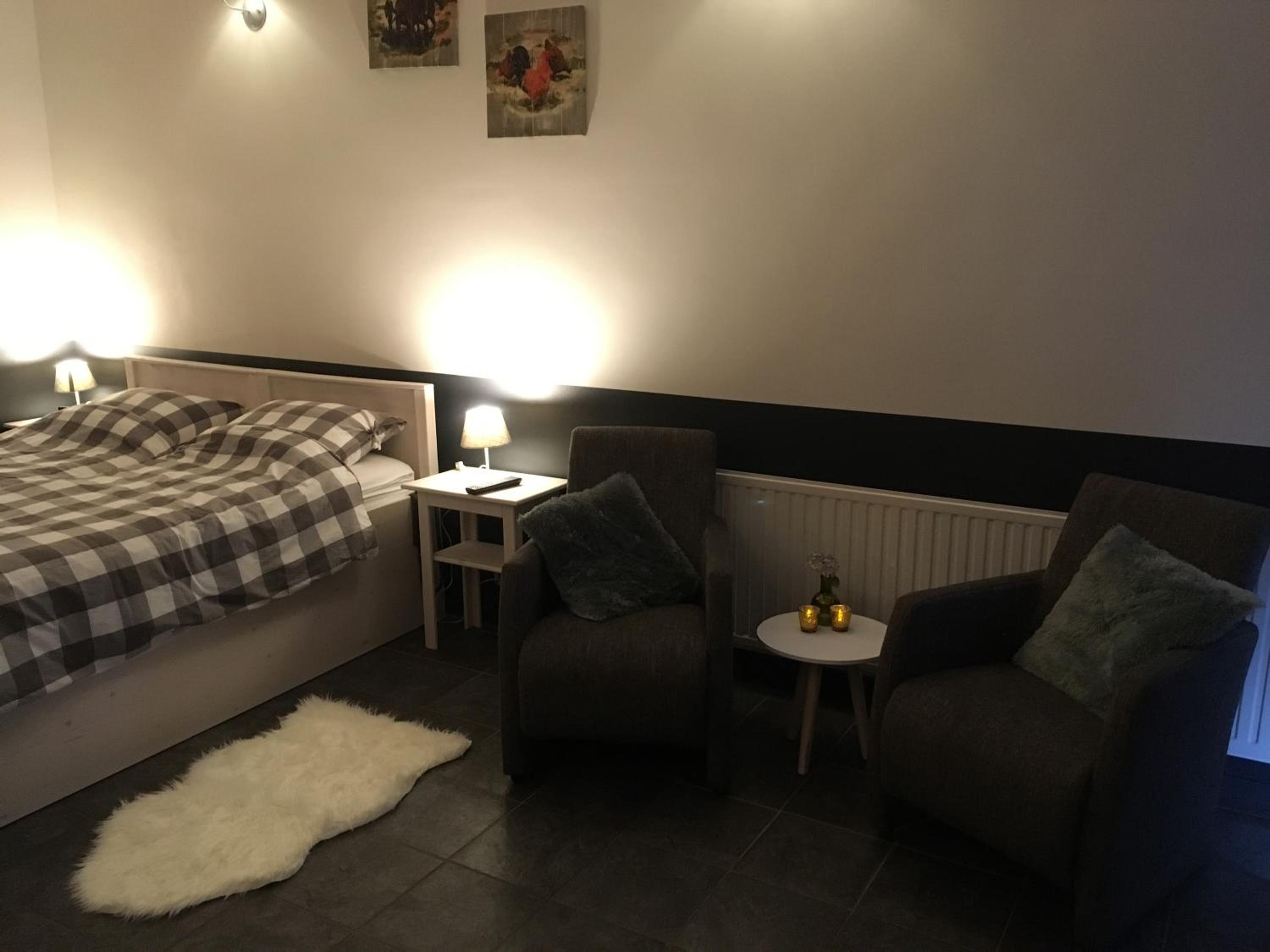 Twin Room - Photo 16