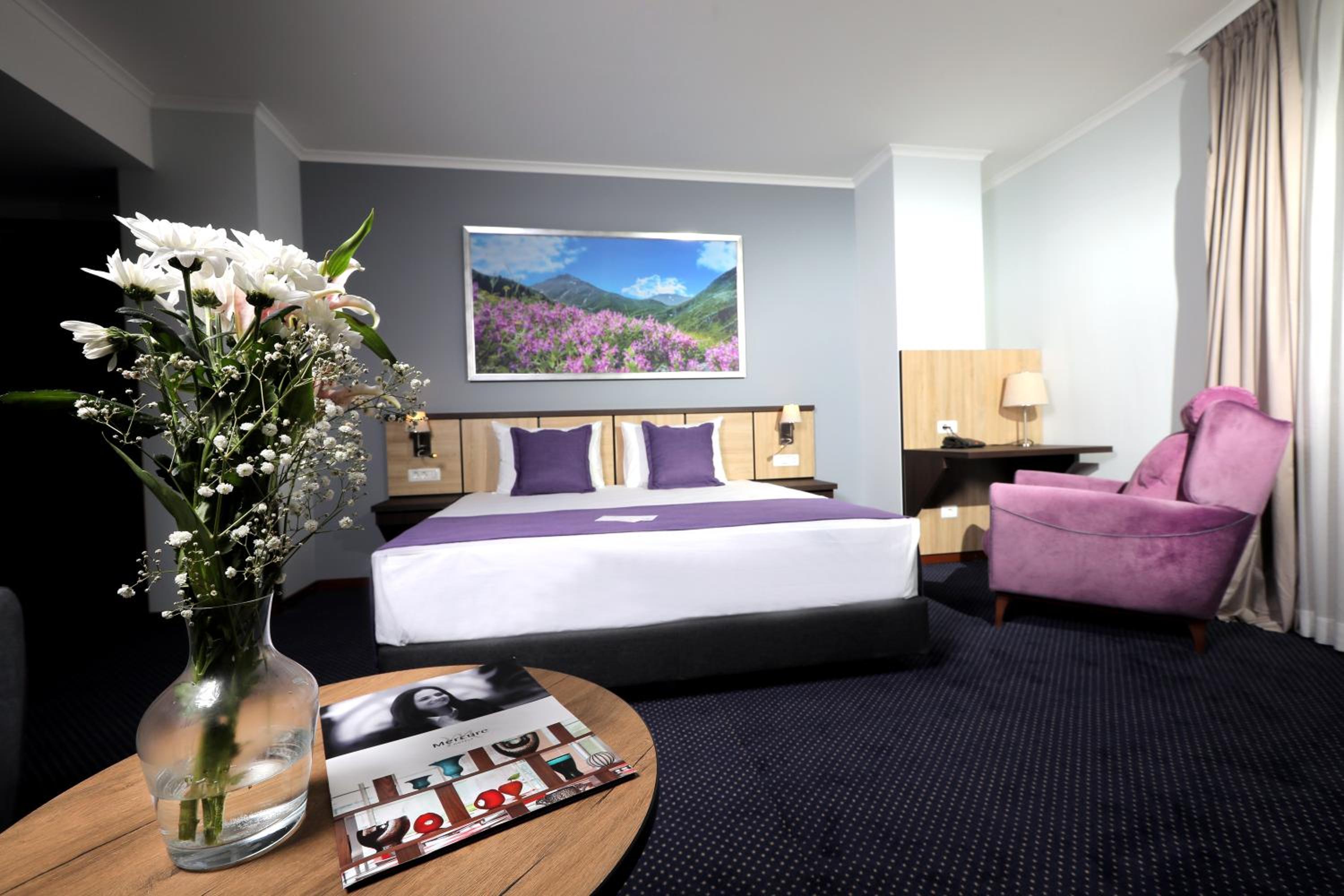 Superior Double Room with Sofa Bed photo 3
