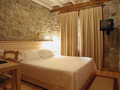 Double Room - Photo 5