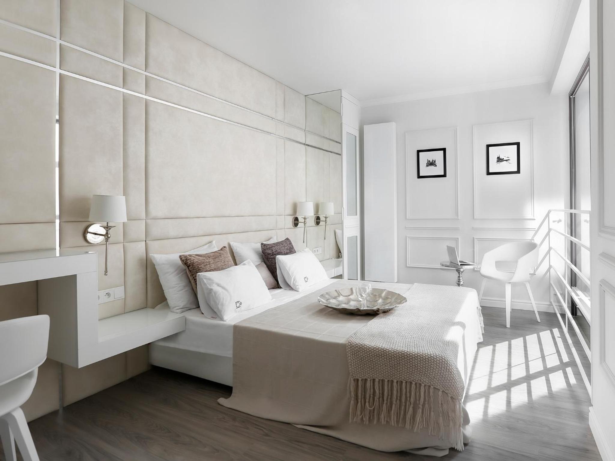 Double Room with Balcony - Photo 1