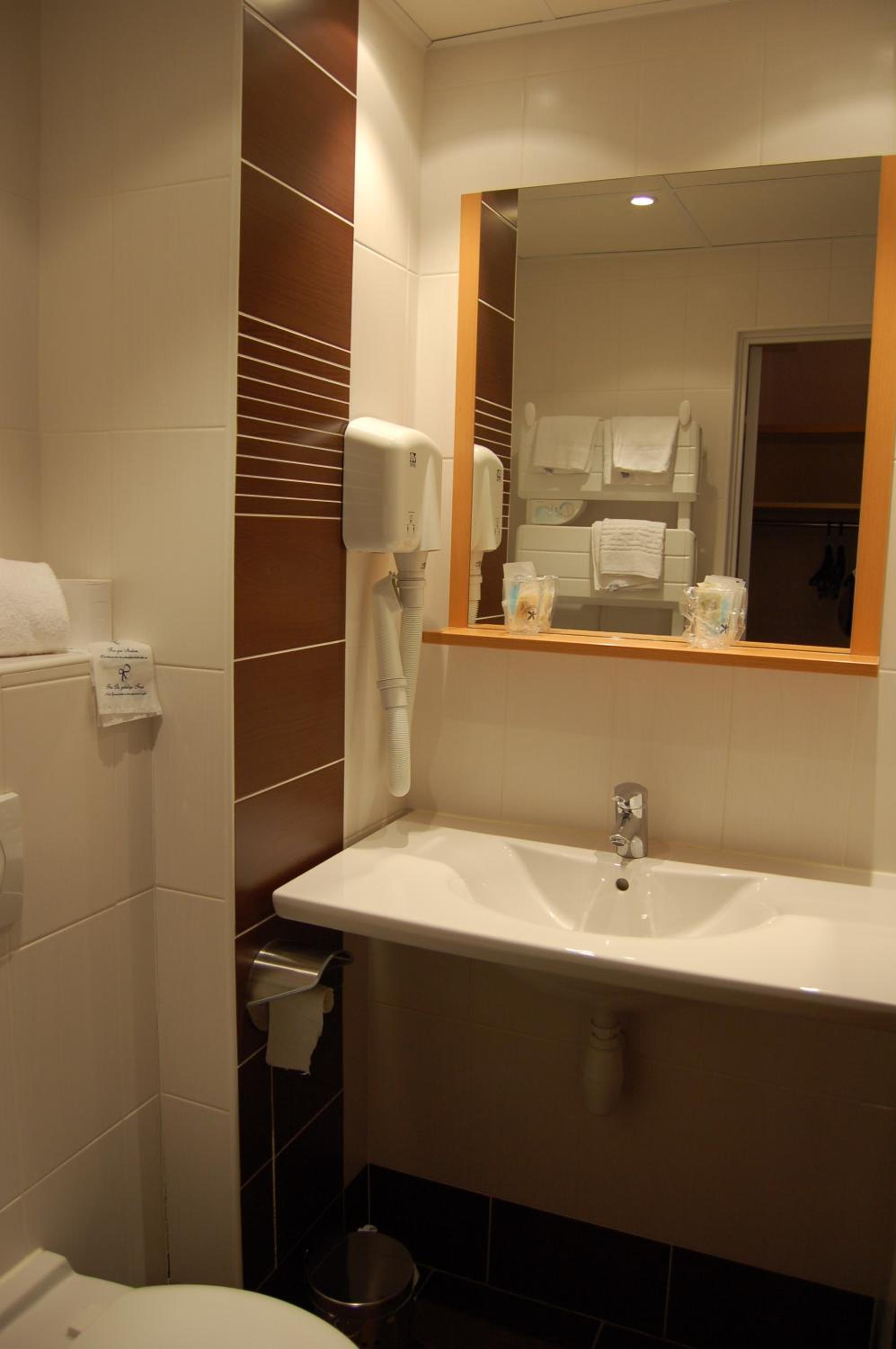 Comfort Quadruple Room - Photo 3