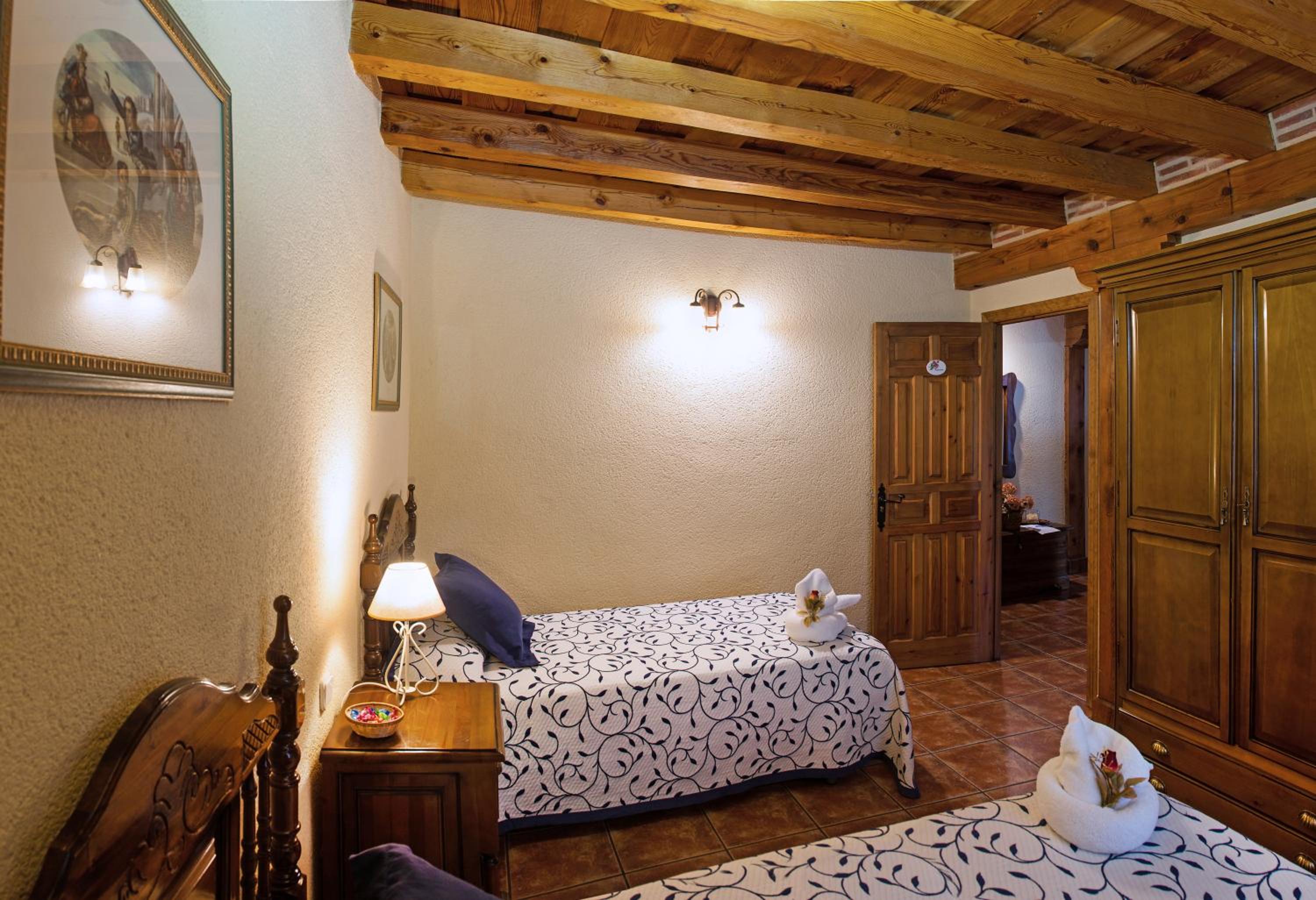 Four-Bedroom House photo 2